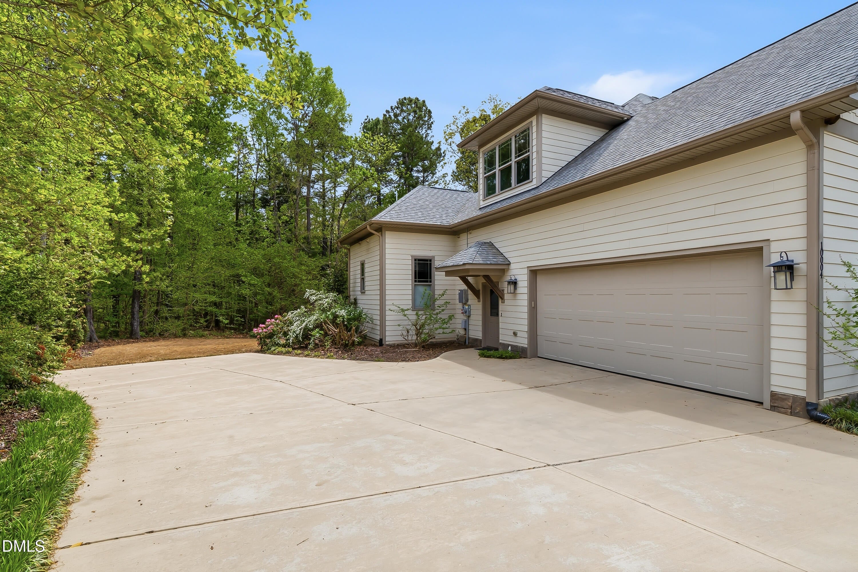 10004 Sandcreek Court
