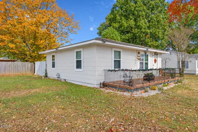 139 Webster Road, photo 2 of 27