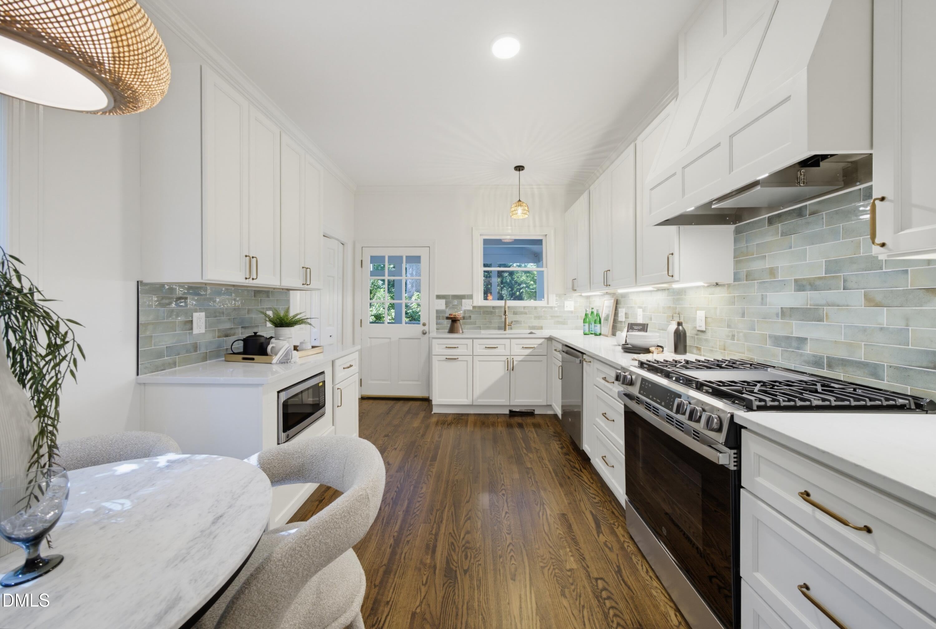 1805 White Oak Road