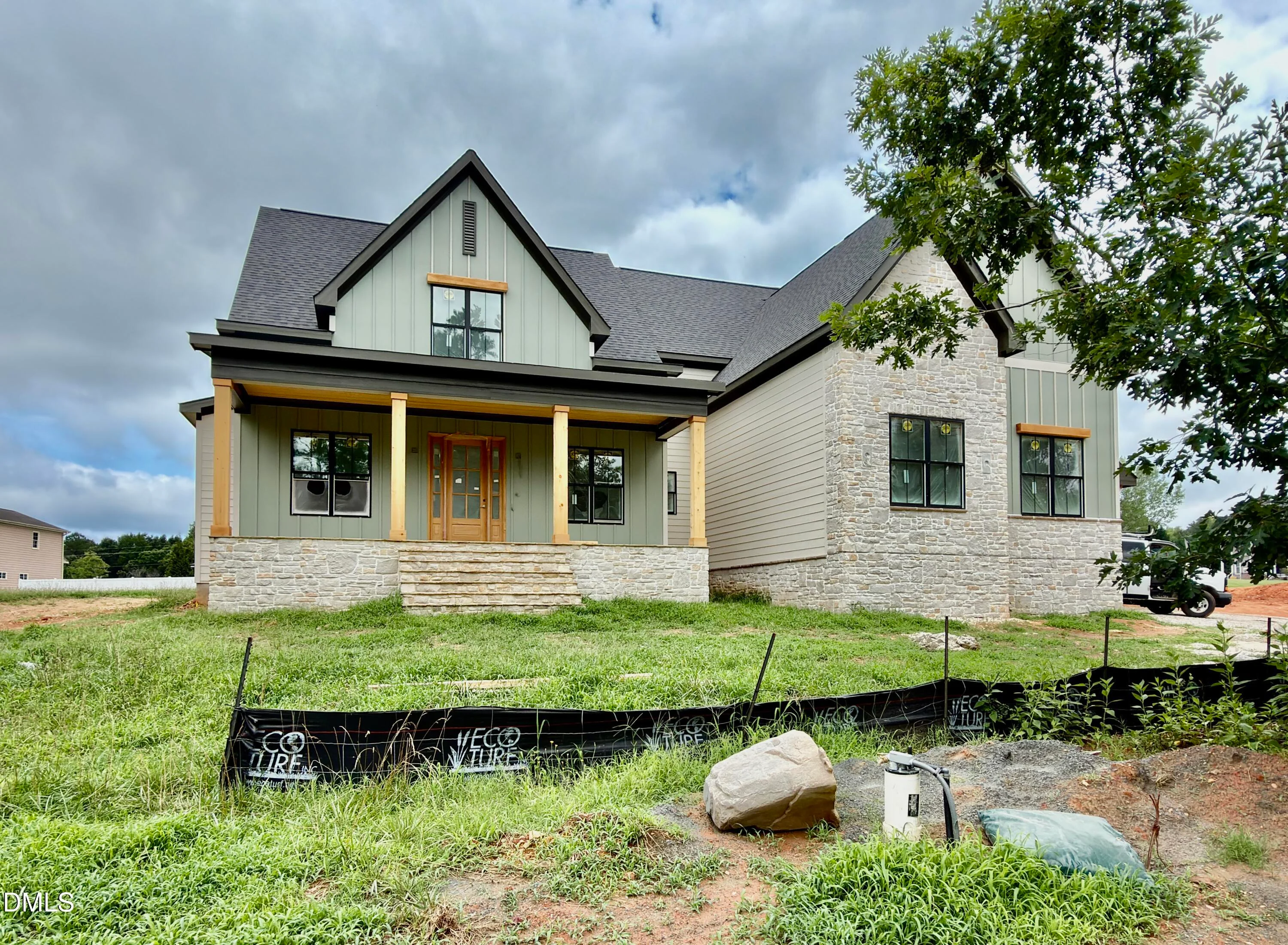 1121 Dovefield Lane