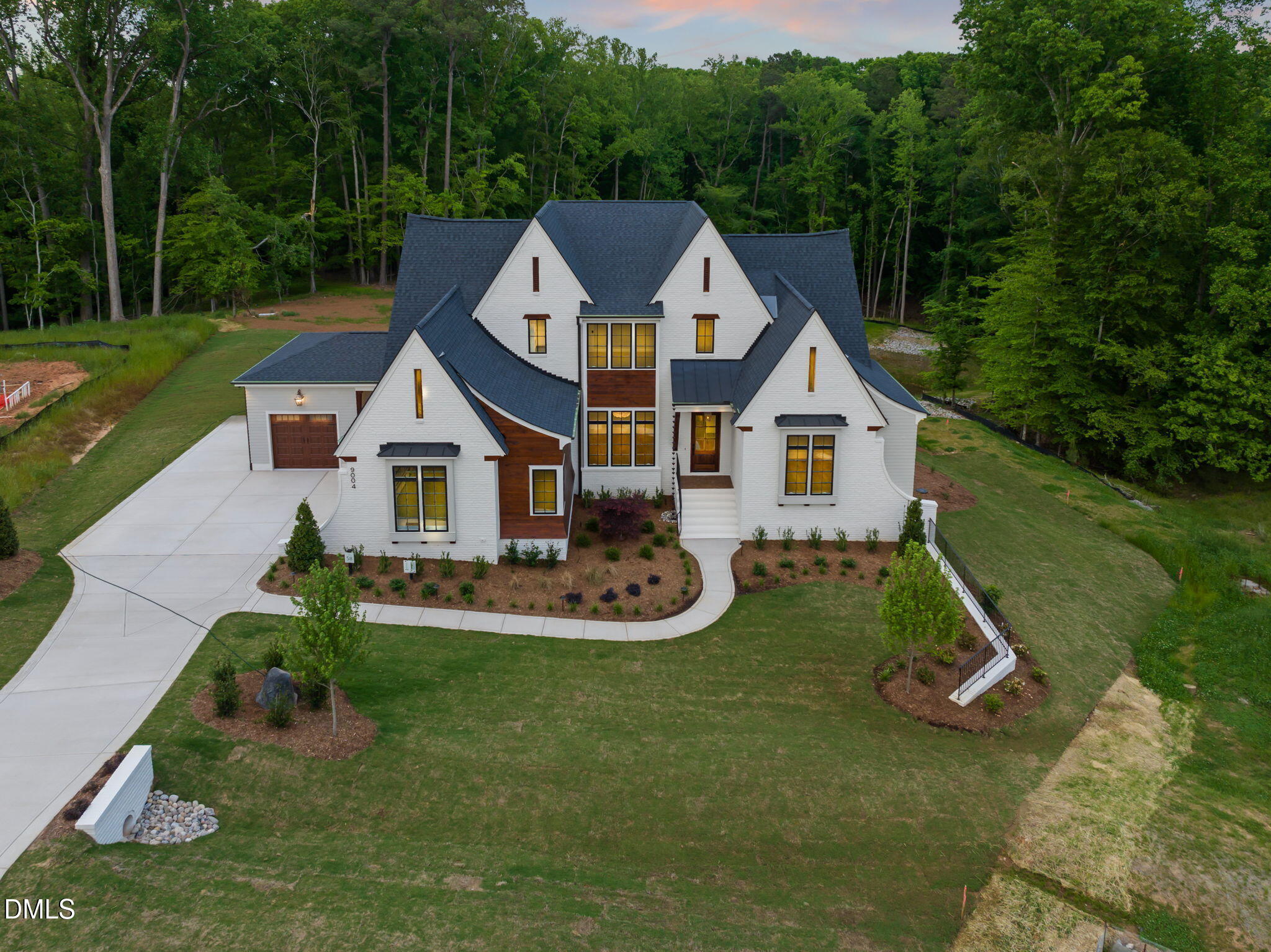 9004 Meadow Pointe Court