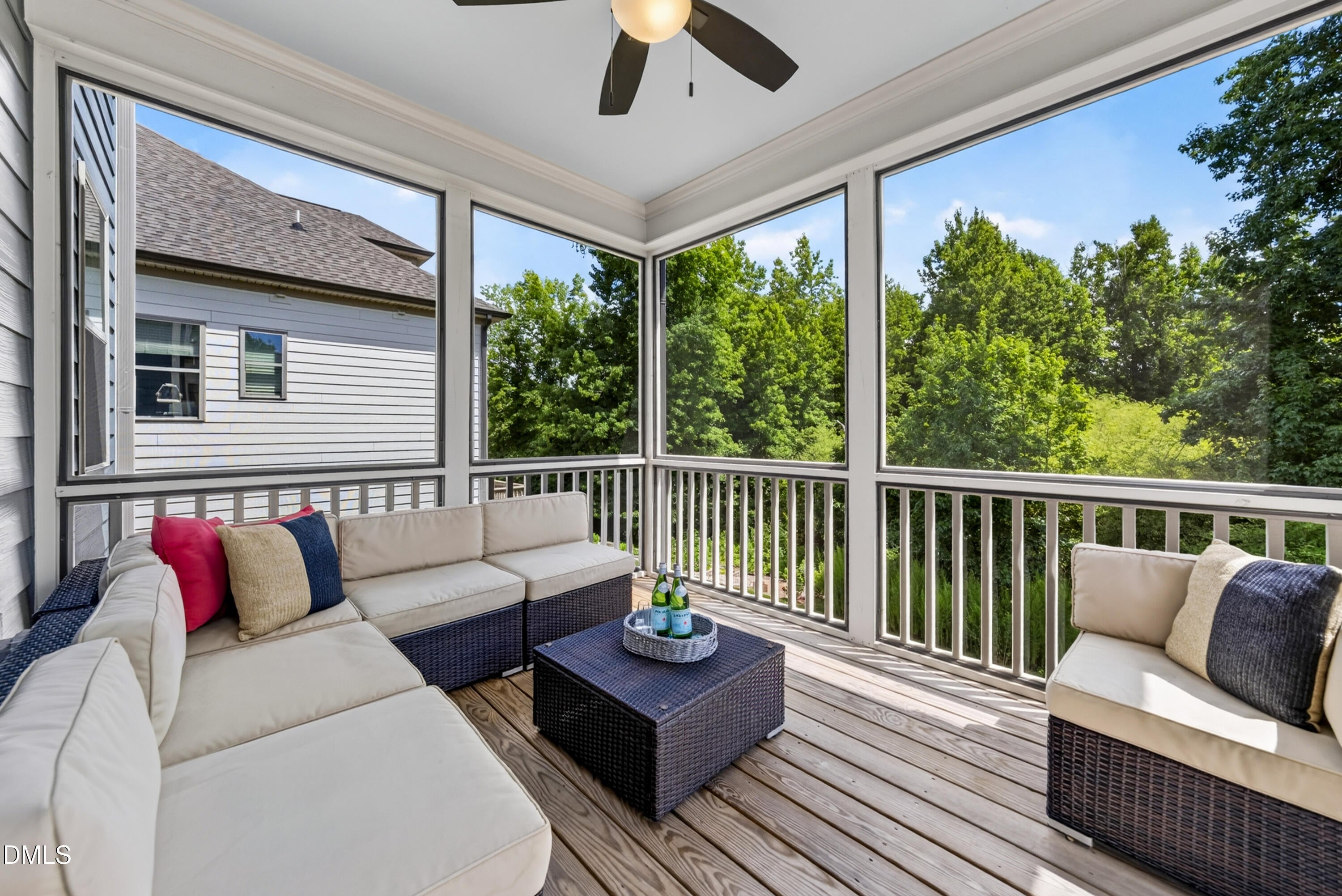 2812 Meadow Bluffs Way