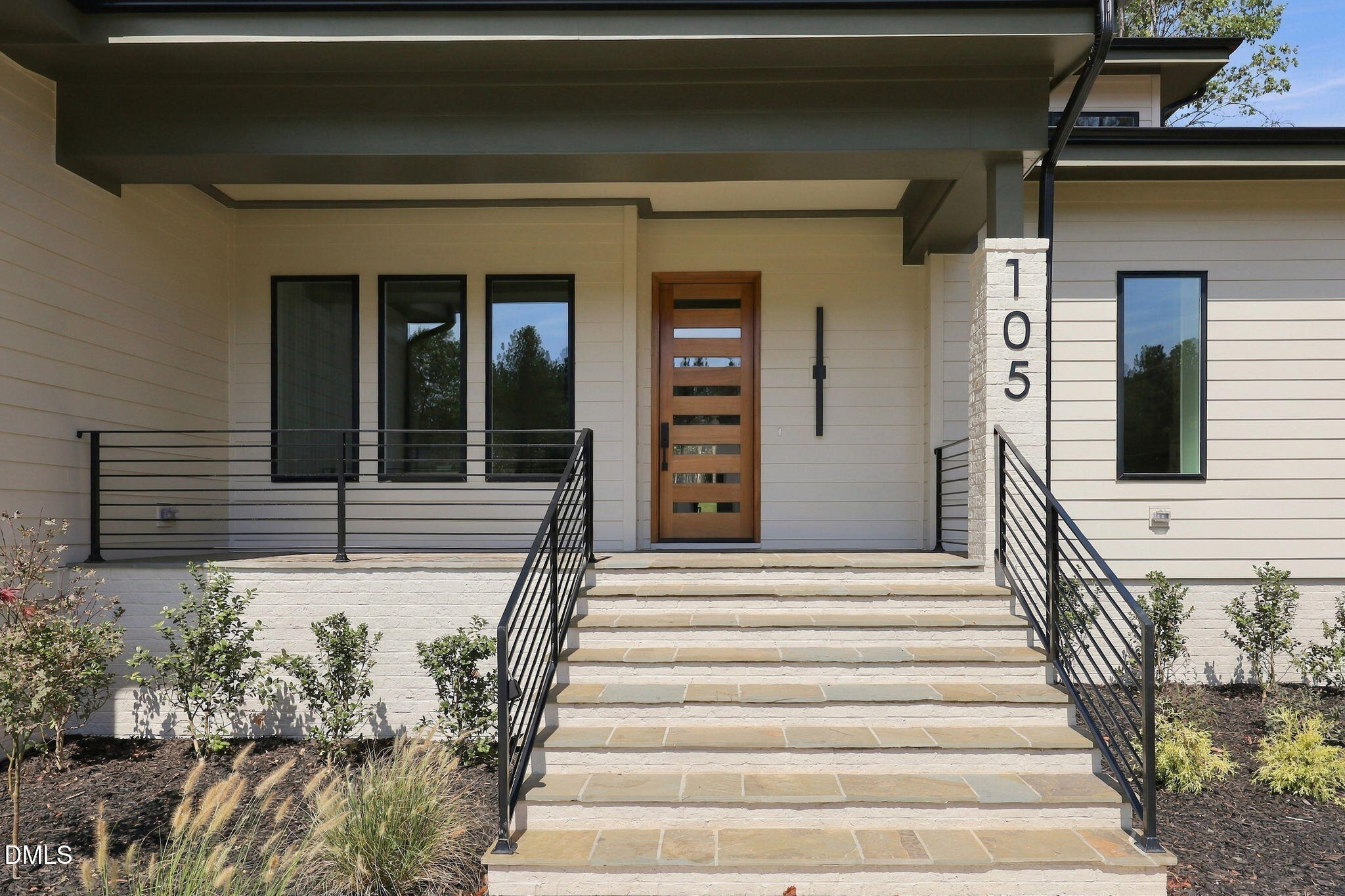 105 Spanish Oak Drive