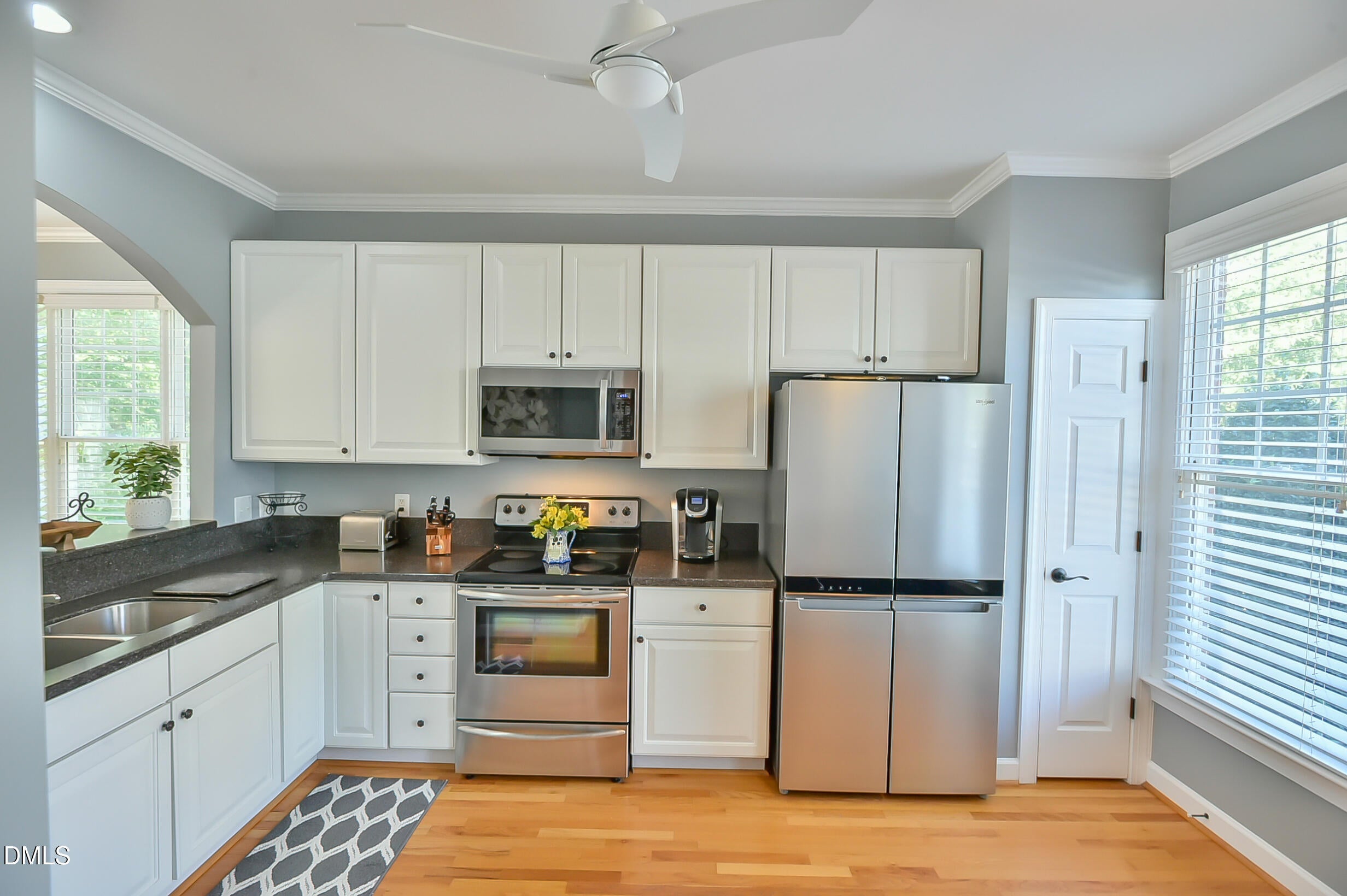 900 Edgewater Circle
