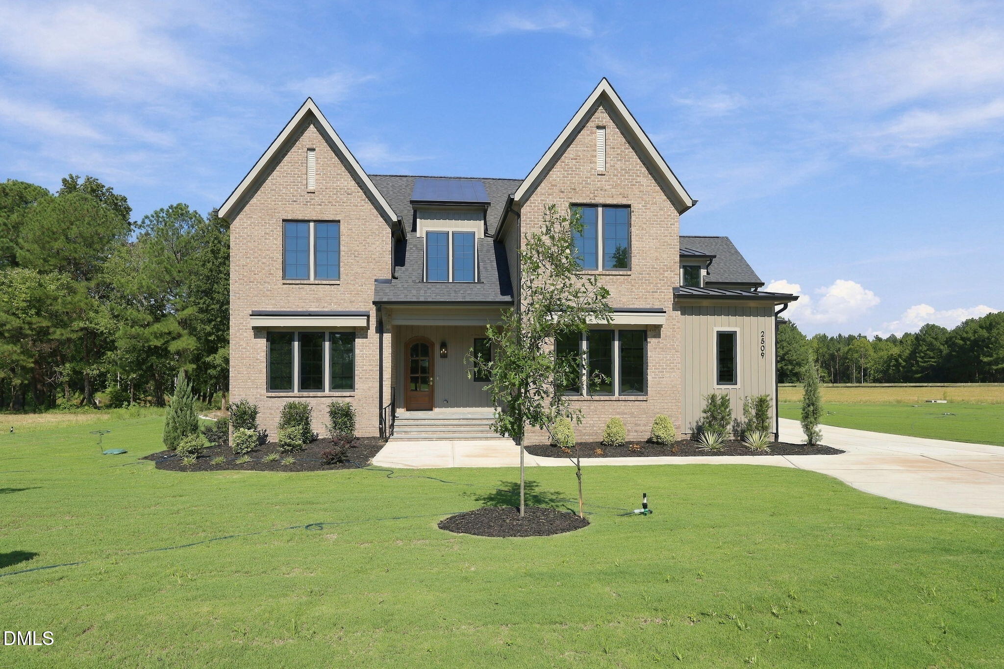 2509 Rosslare Pond Trail