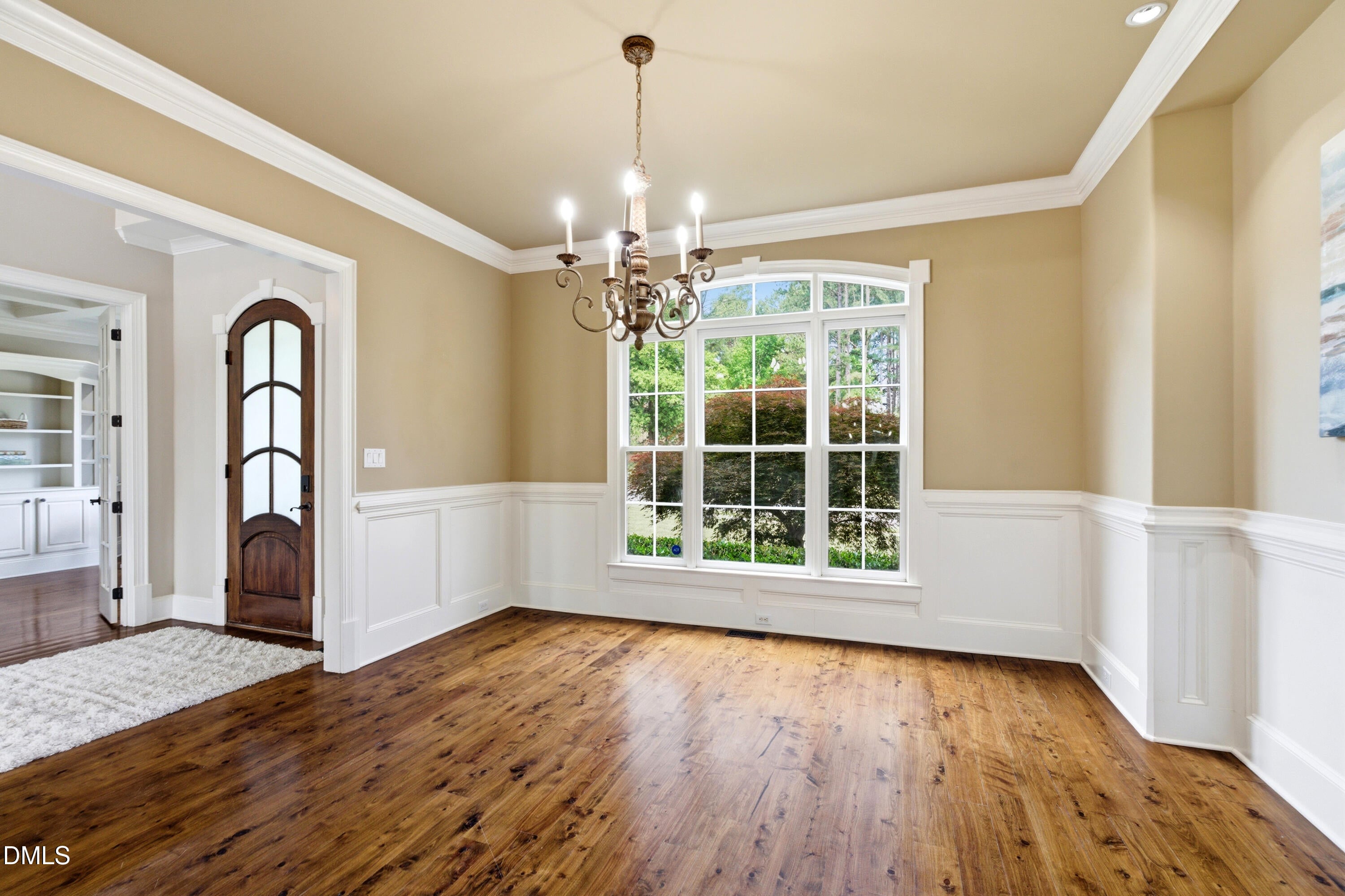 2515 Village Manor Way