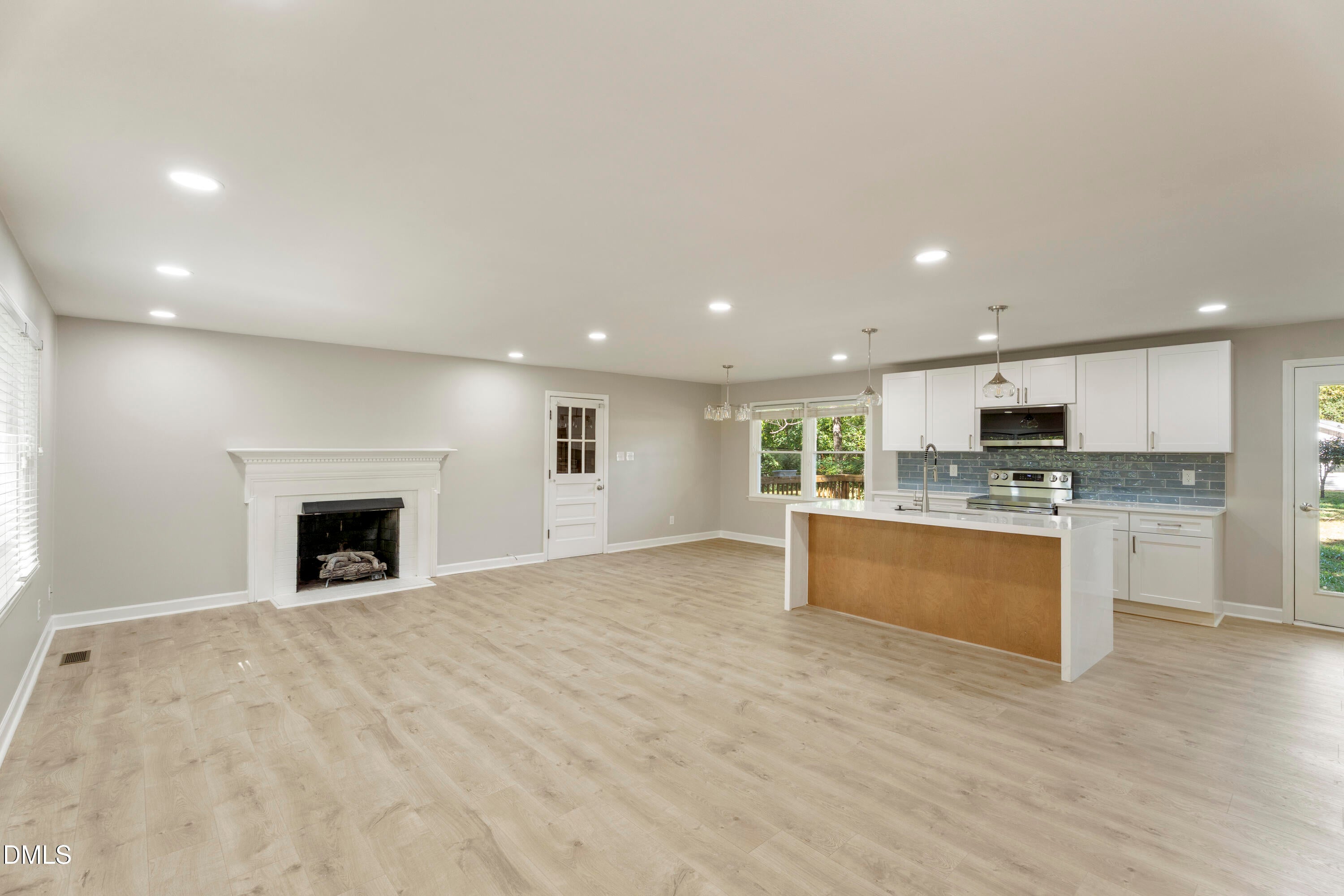 3009 Hickory Road