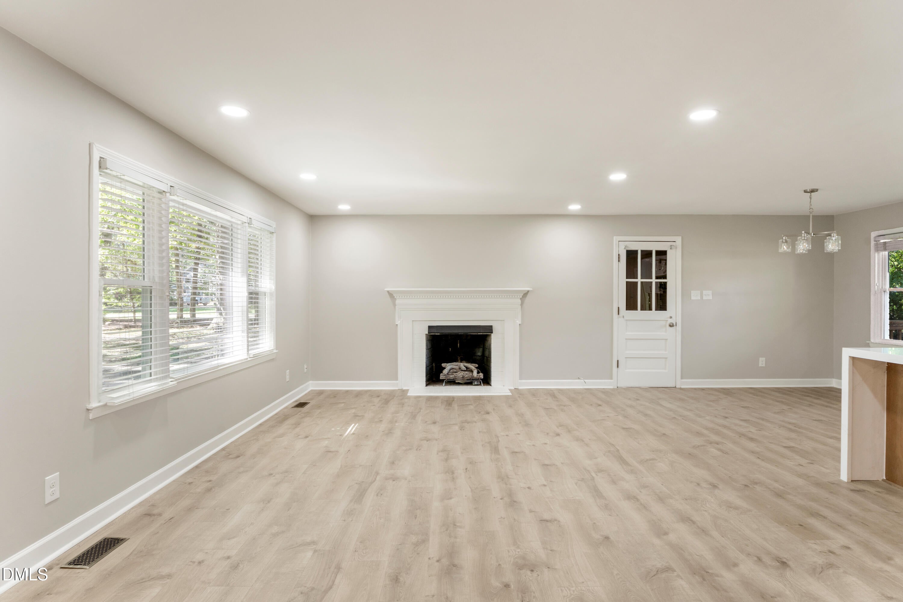 3009 Hickory Road
