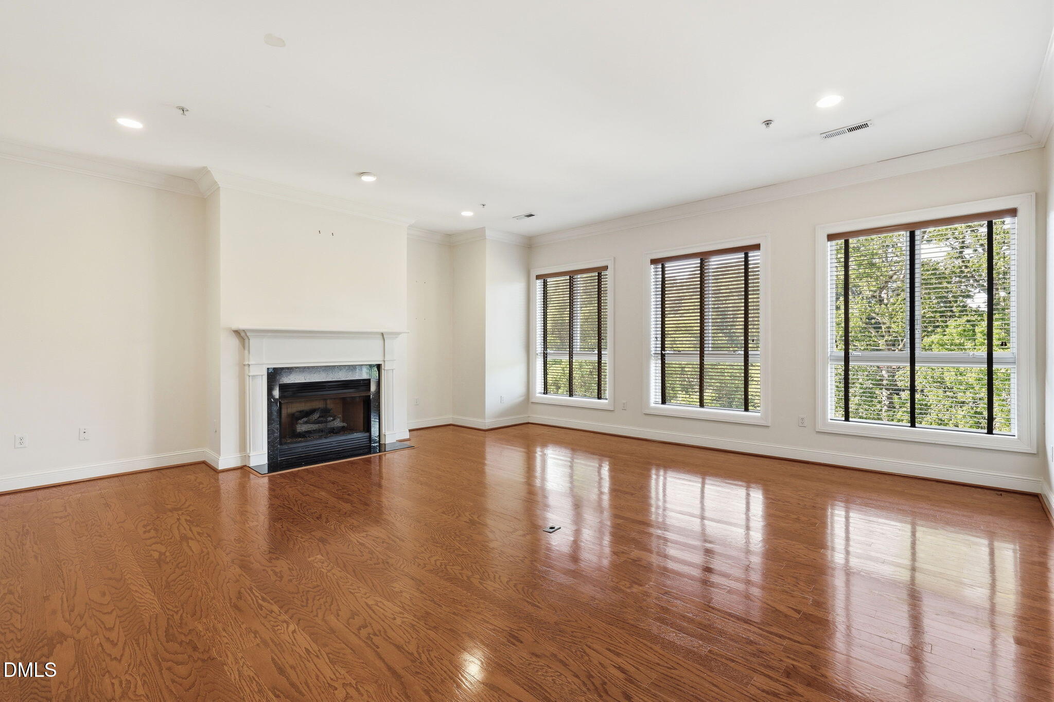 2801 Glenwood Gardens Lane 303