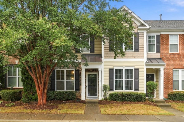 6639 CLARKSBURG PL, RALEIGH, NC 27616 - Image 515dee7a9da28d280ea49677b9bfd896/1194948748