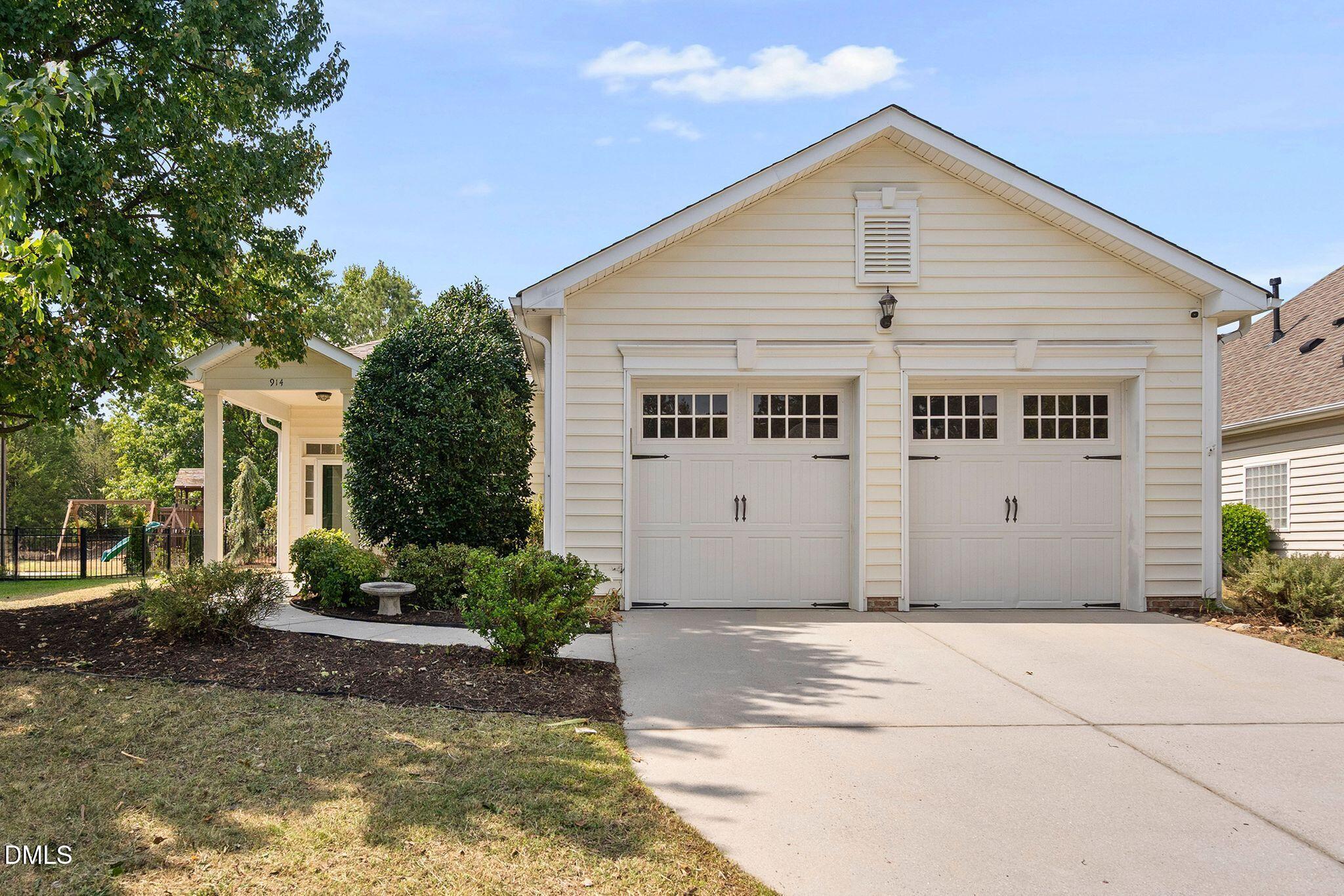 914 Tupelo Glen Court