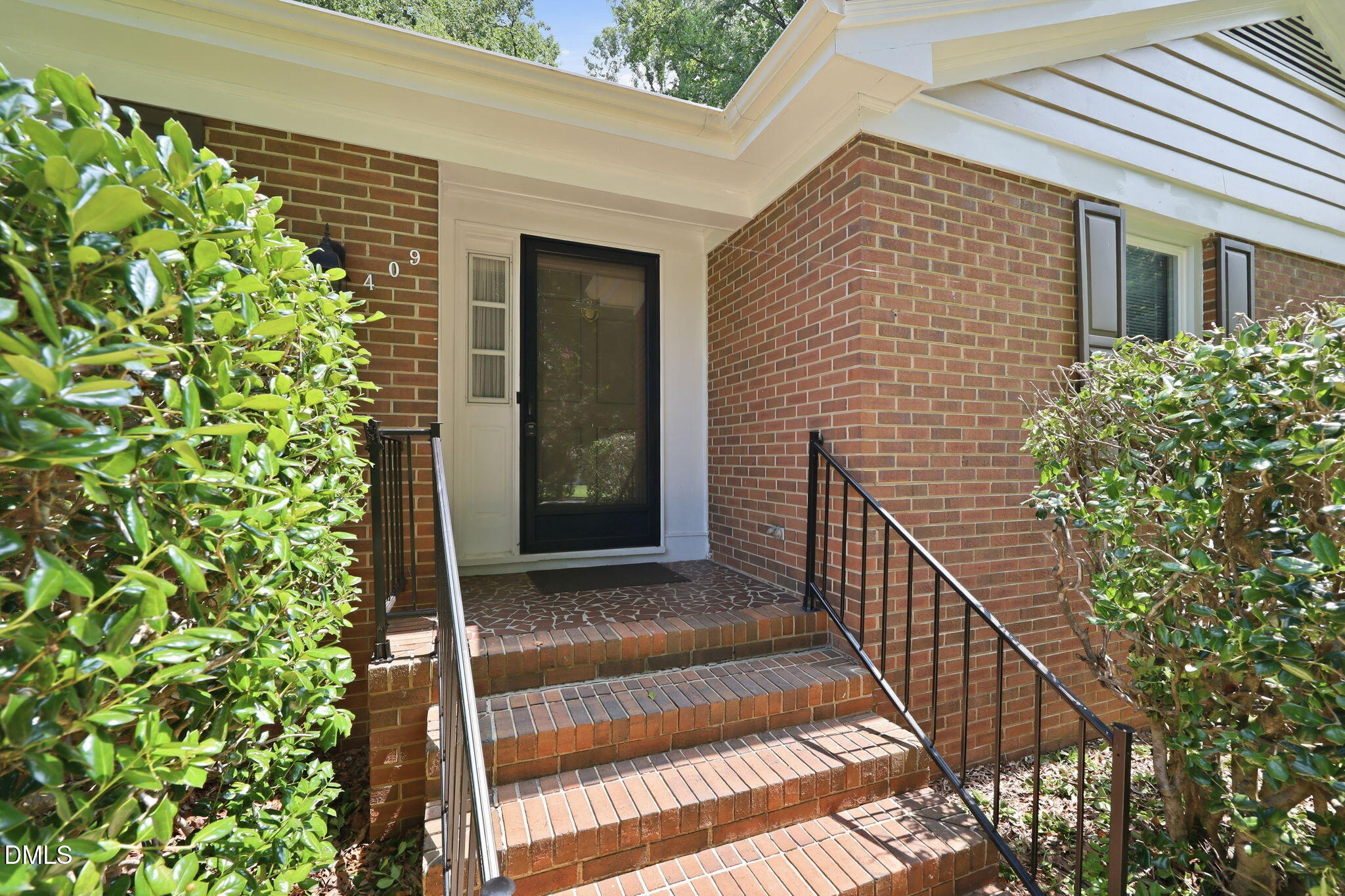 409 Oakridge Road