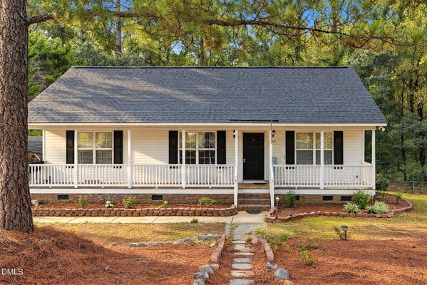 132 HILLTOP DR, FOUR OAKS, NC 27524 - Image 52ec2b9f7db14a7e1d522bccd03c7bee/1933504004
