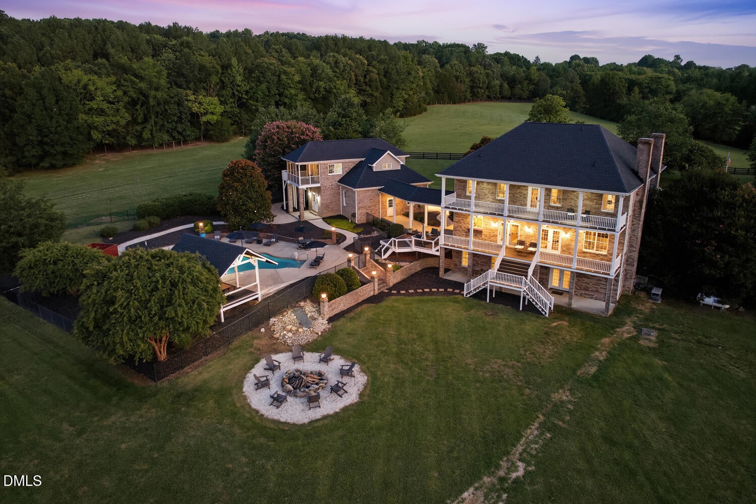 405 Deer Pond Way