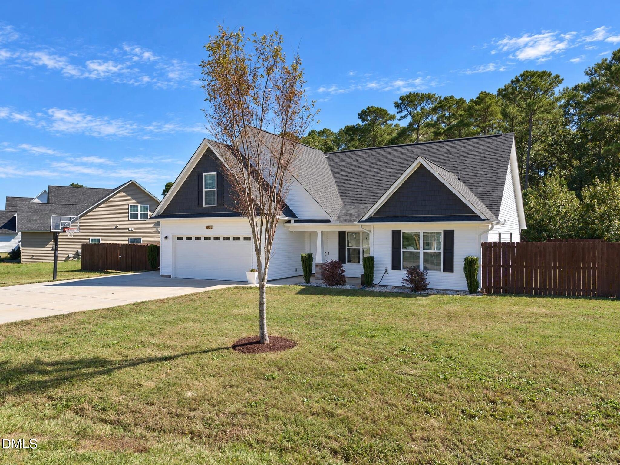 1065 Moonland Drive