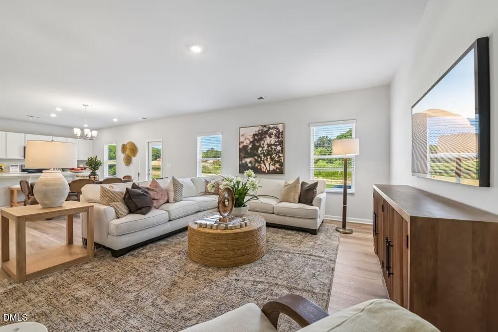 15 Iris Gln Court
