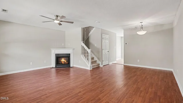 1133 Oak Blossom Wa Way, photo 4 of 33
