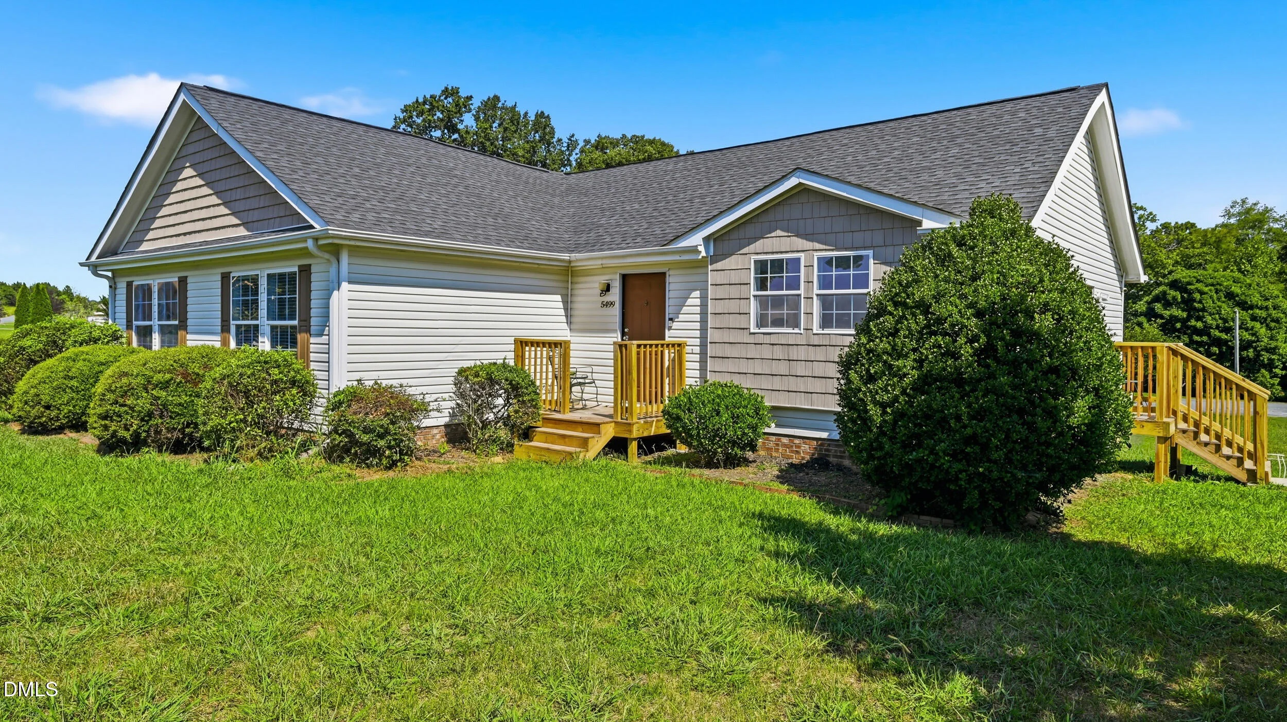 5499 Hitching Post Drive