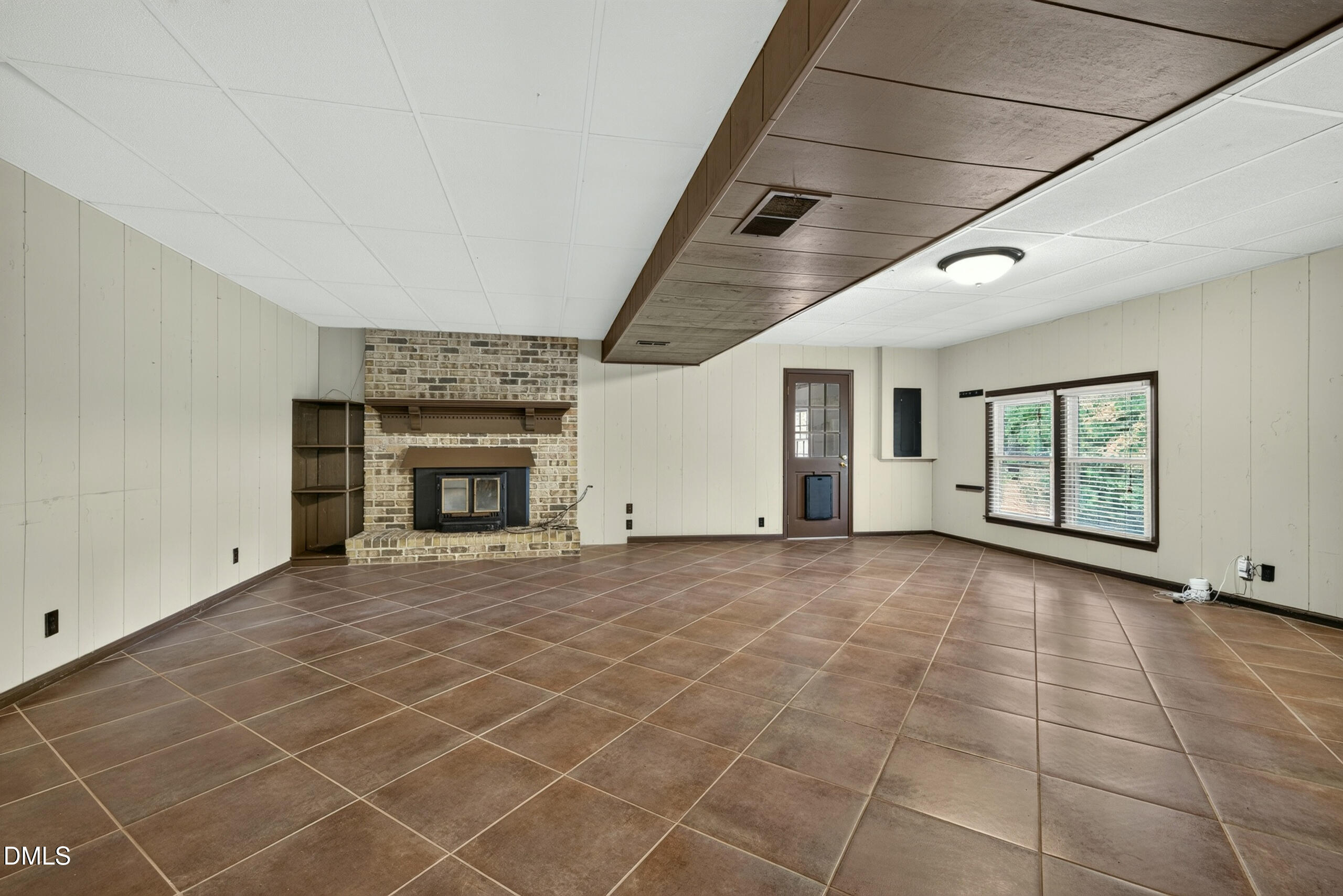 107 Whitehall Way