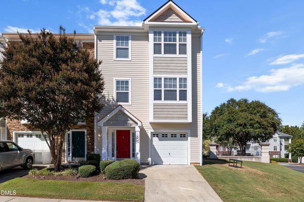 1533 HAYWARDS HEATH LN, APEX, NC 27502 - Image 577964bd8c4d2c7daa63ea02e98c1ac5/173161052