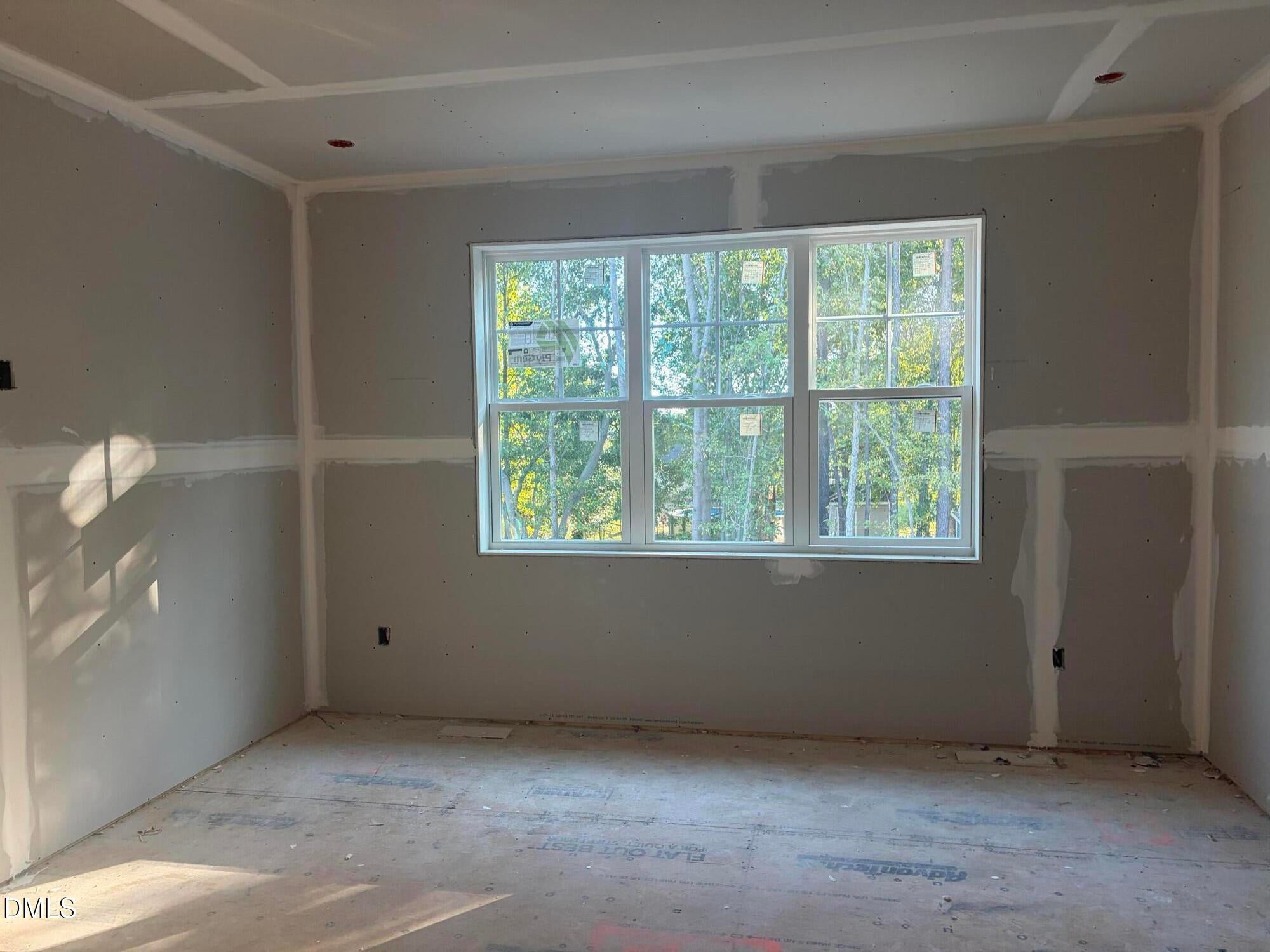 749 W Holly Springs Road