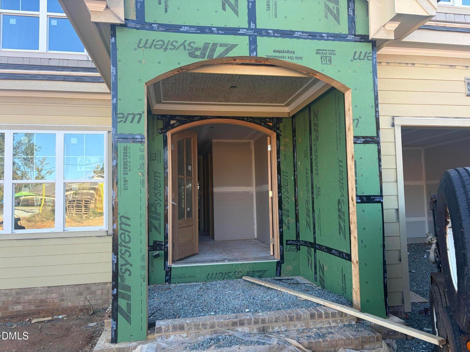 749 W Holly Springs Road