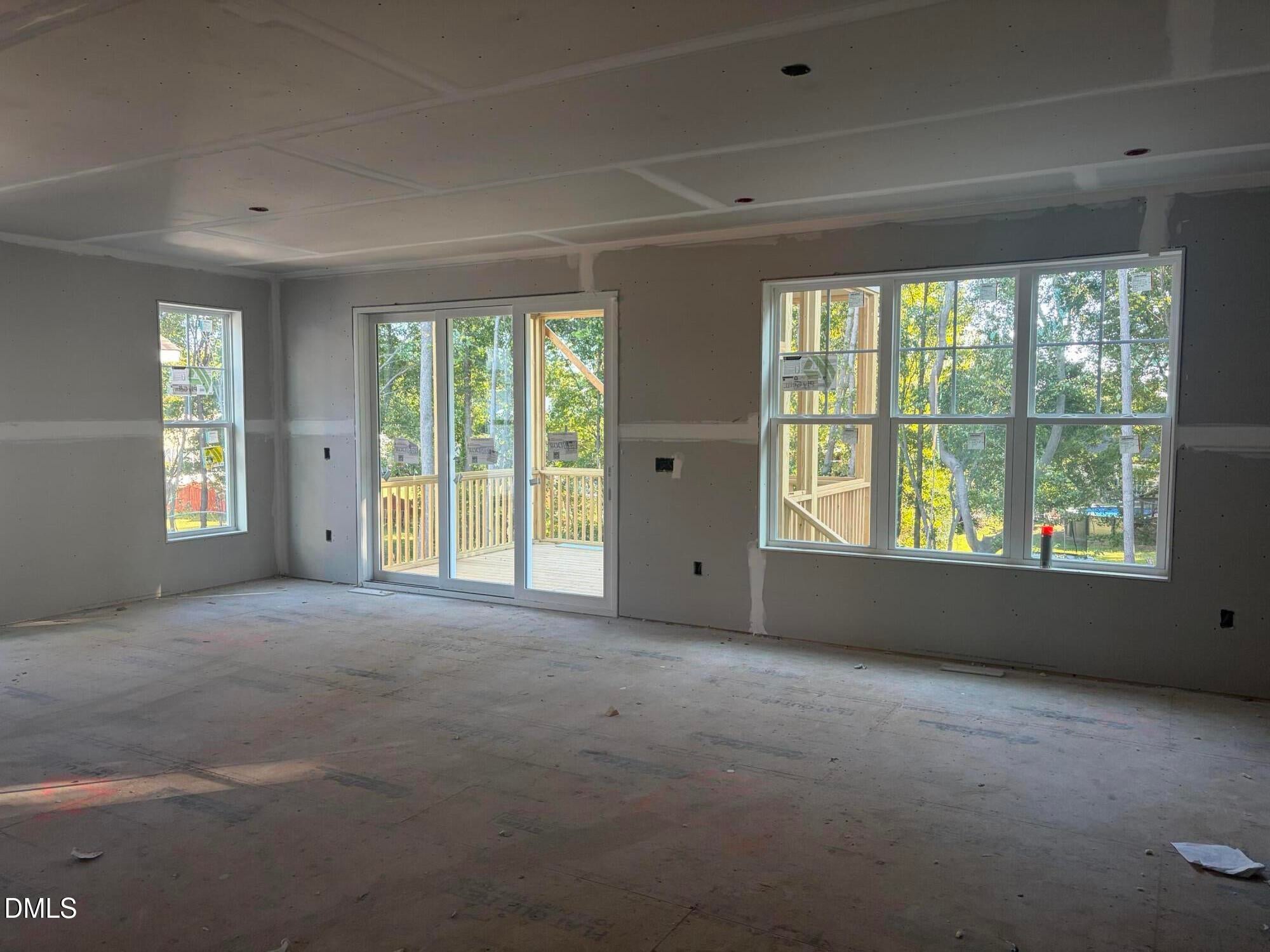 749 W Holly Springs Road