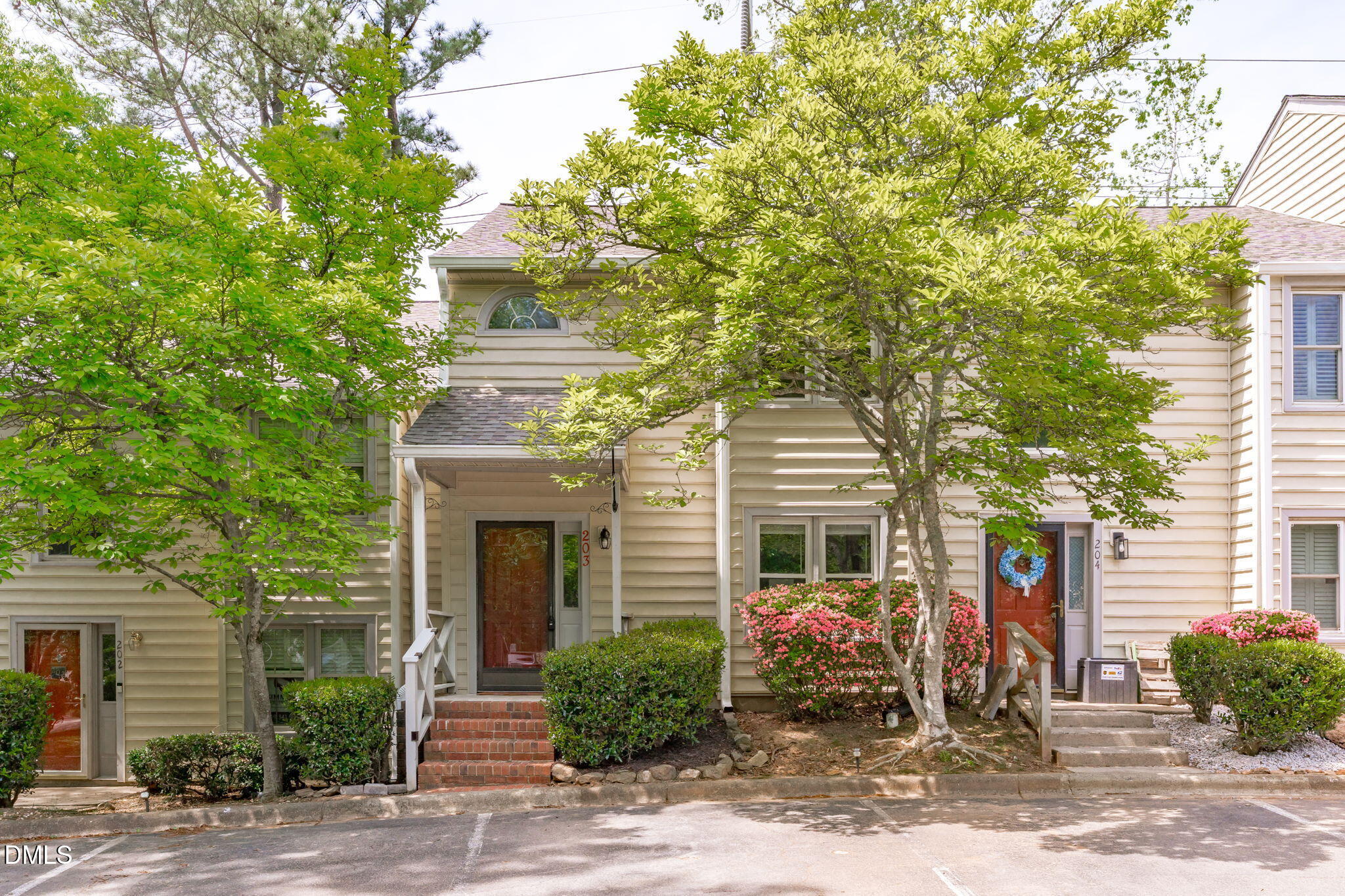 203 Oak Hollow Court