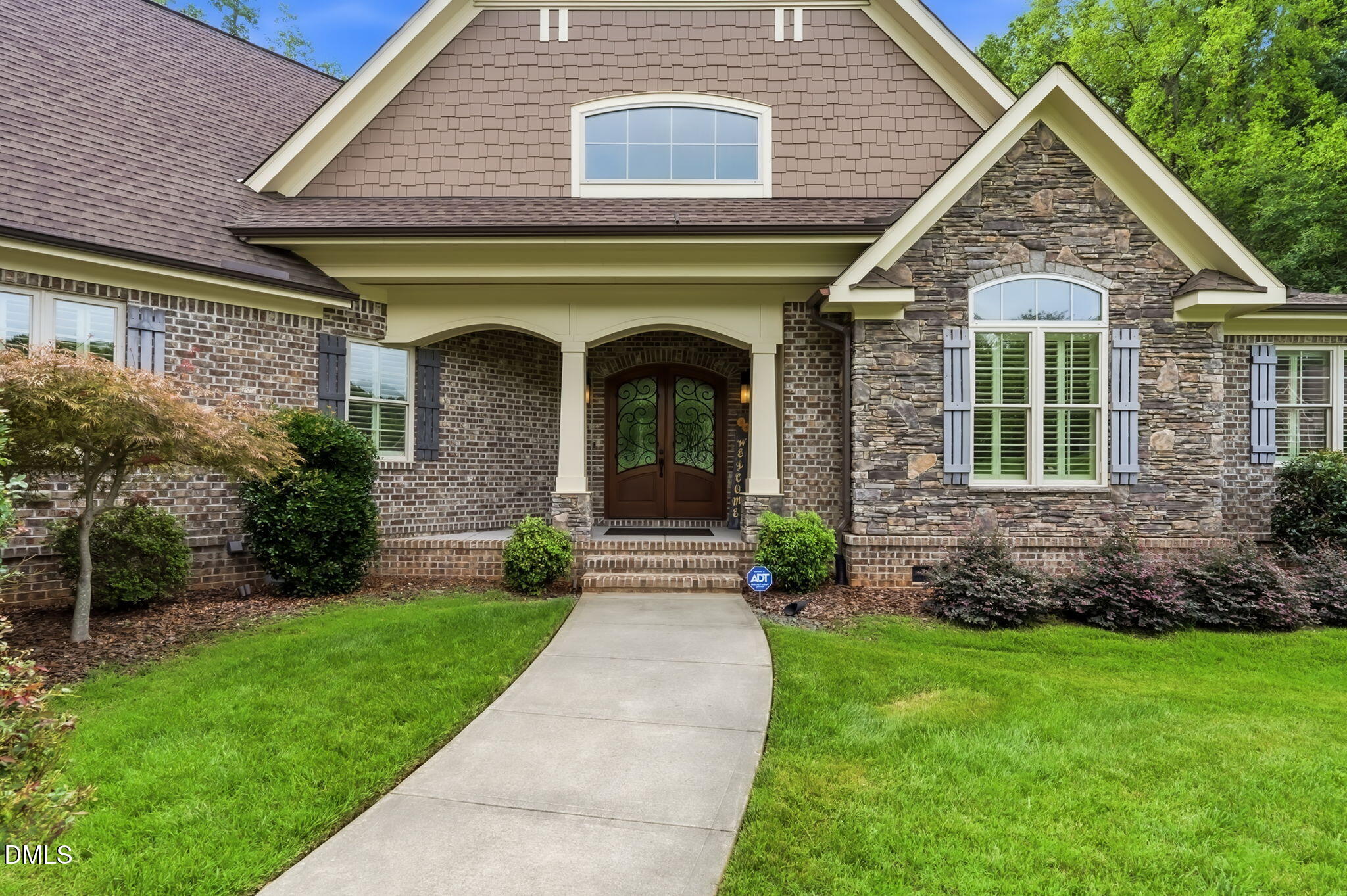 1106 Dovefield Lane
