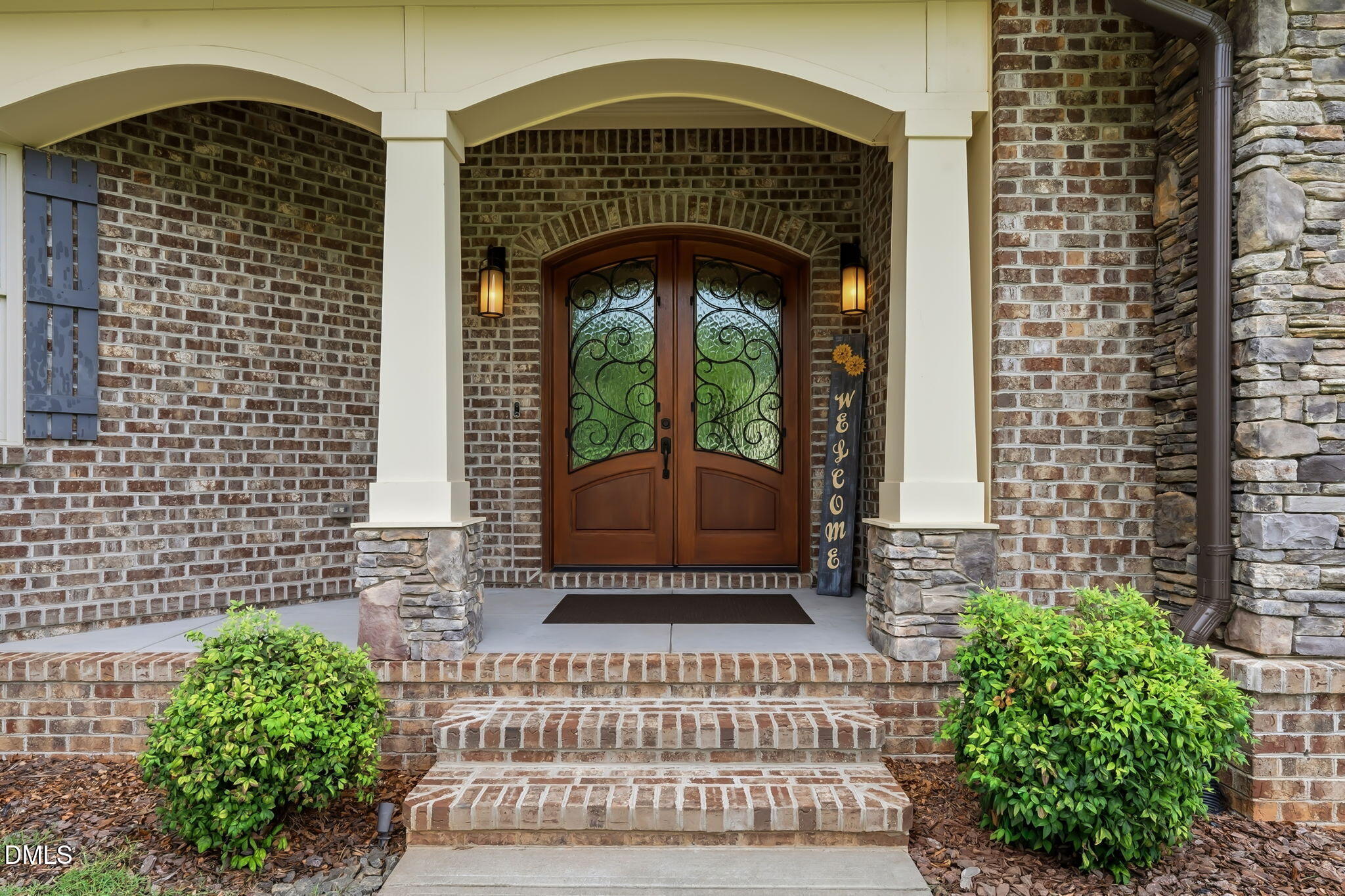 1106 Dovefield Lane