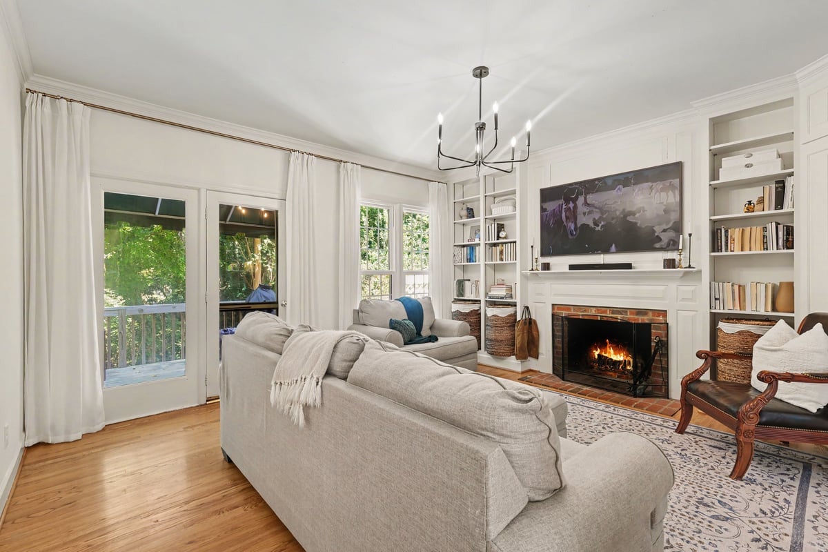 2536 Ashley Court
