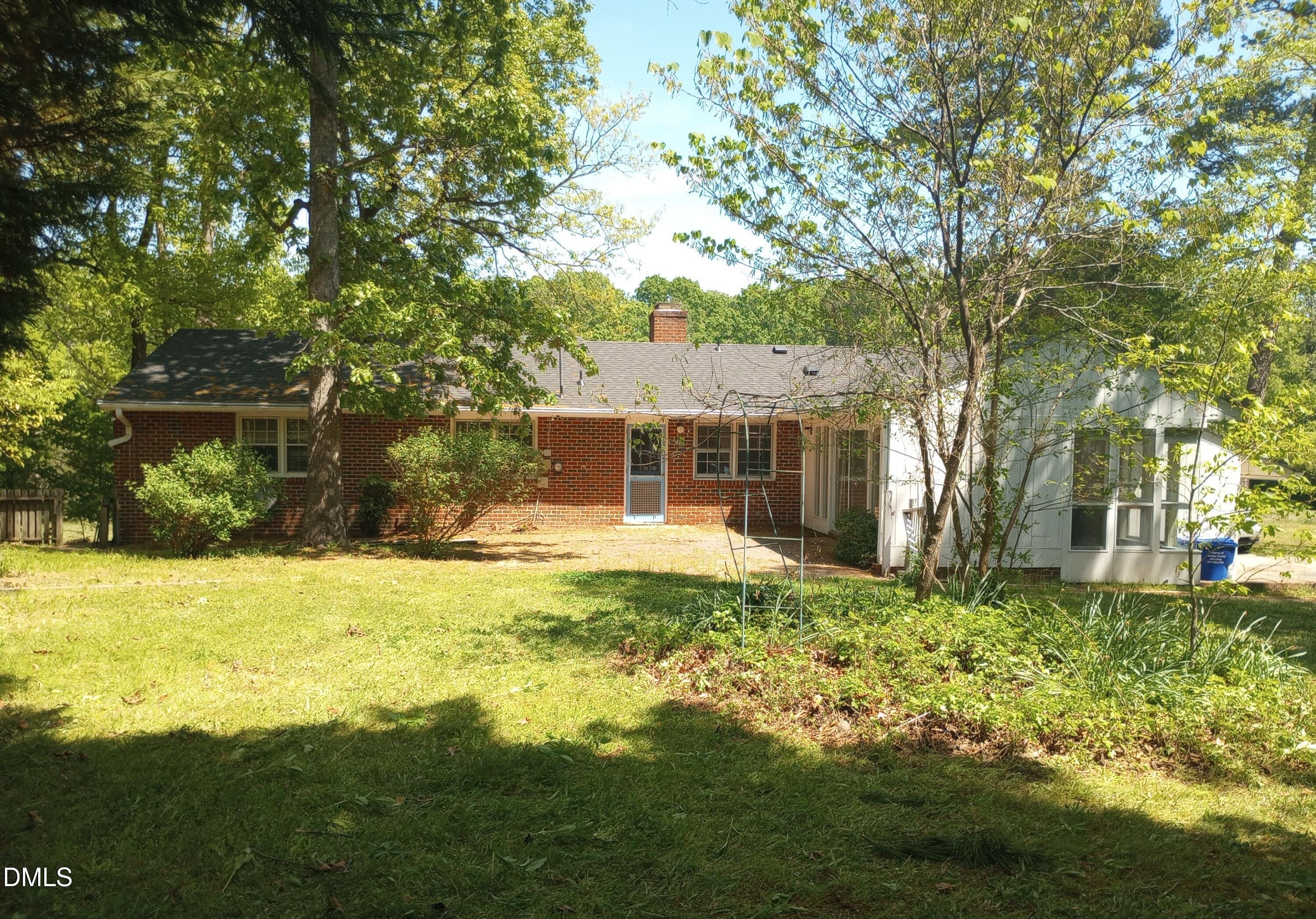 239 N Hamilton Road N