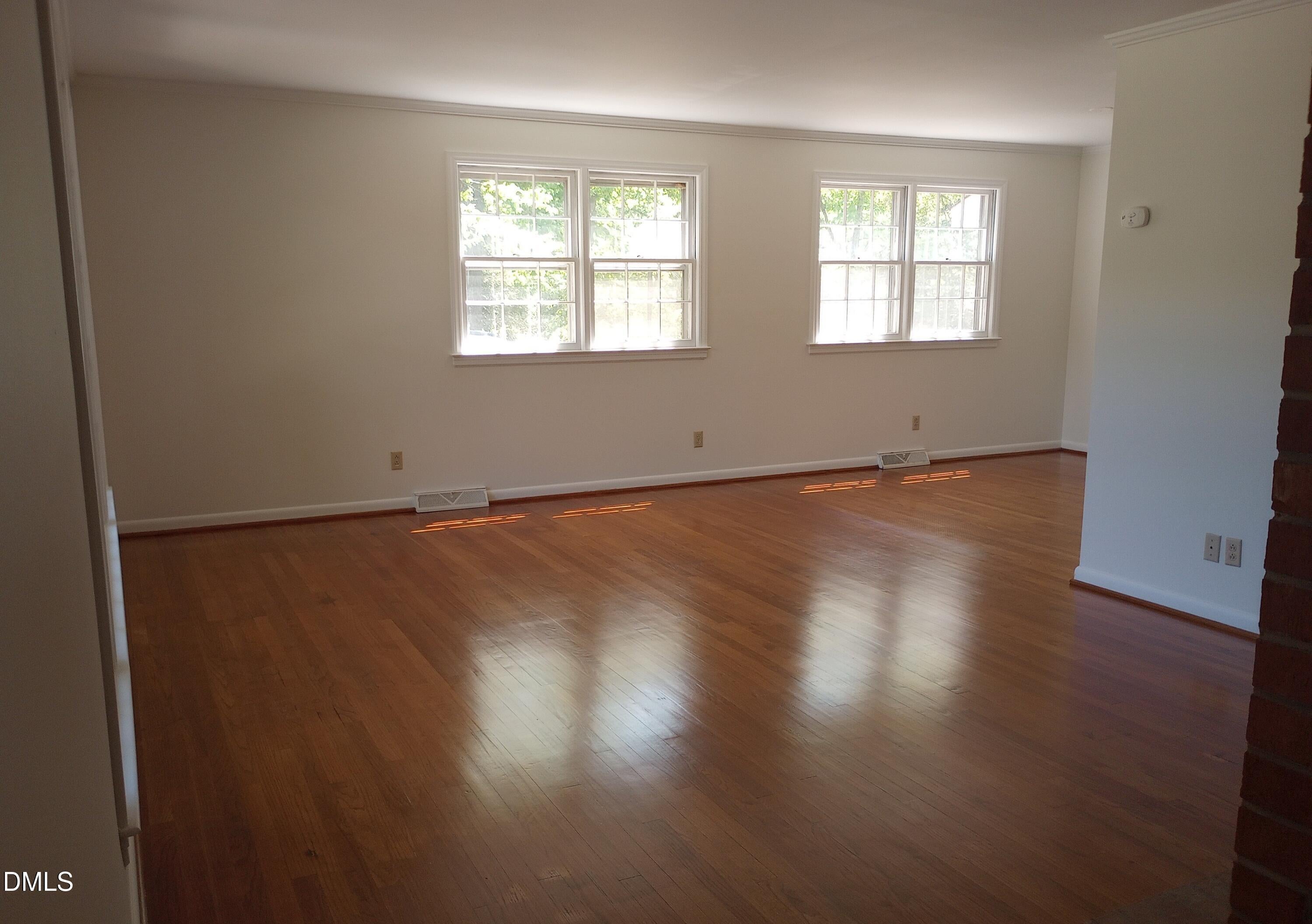239 N Hamilton Road N