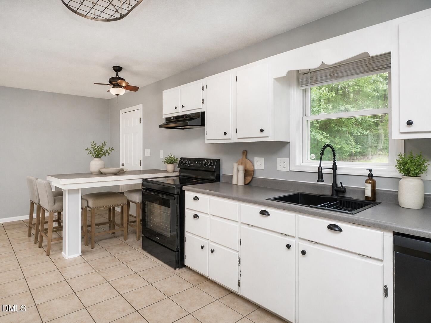 948 W Greensboro Chapel Hill Road