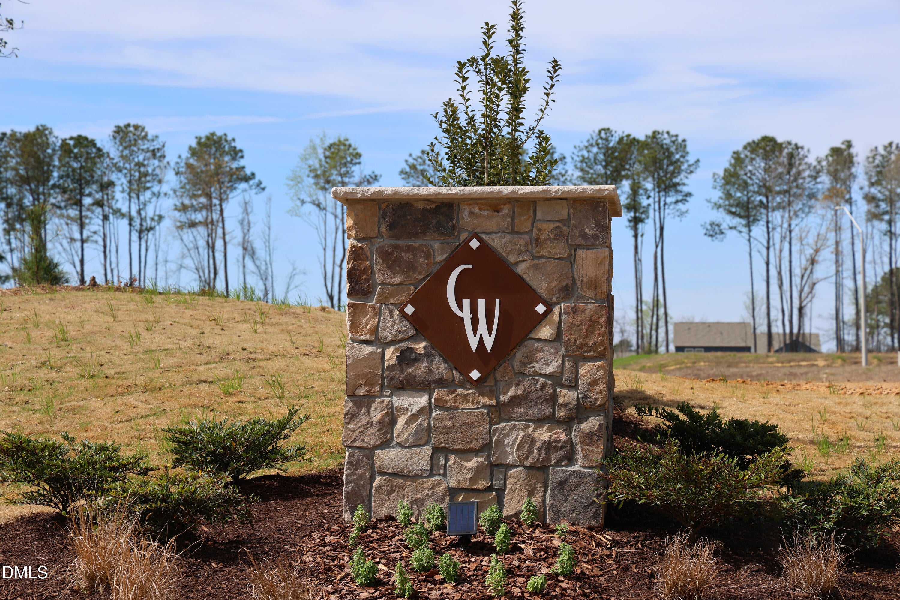 1531 Pond Overlook