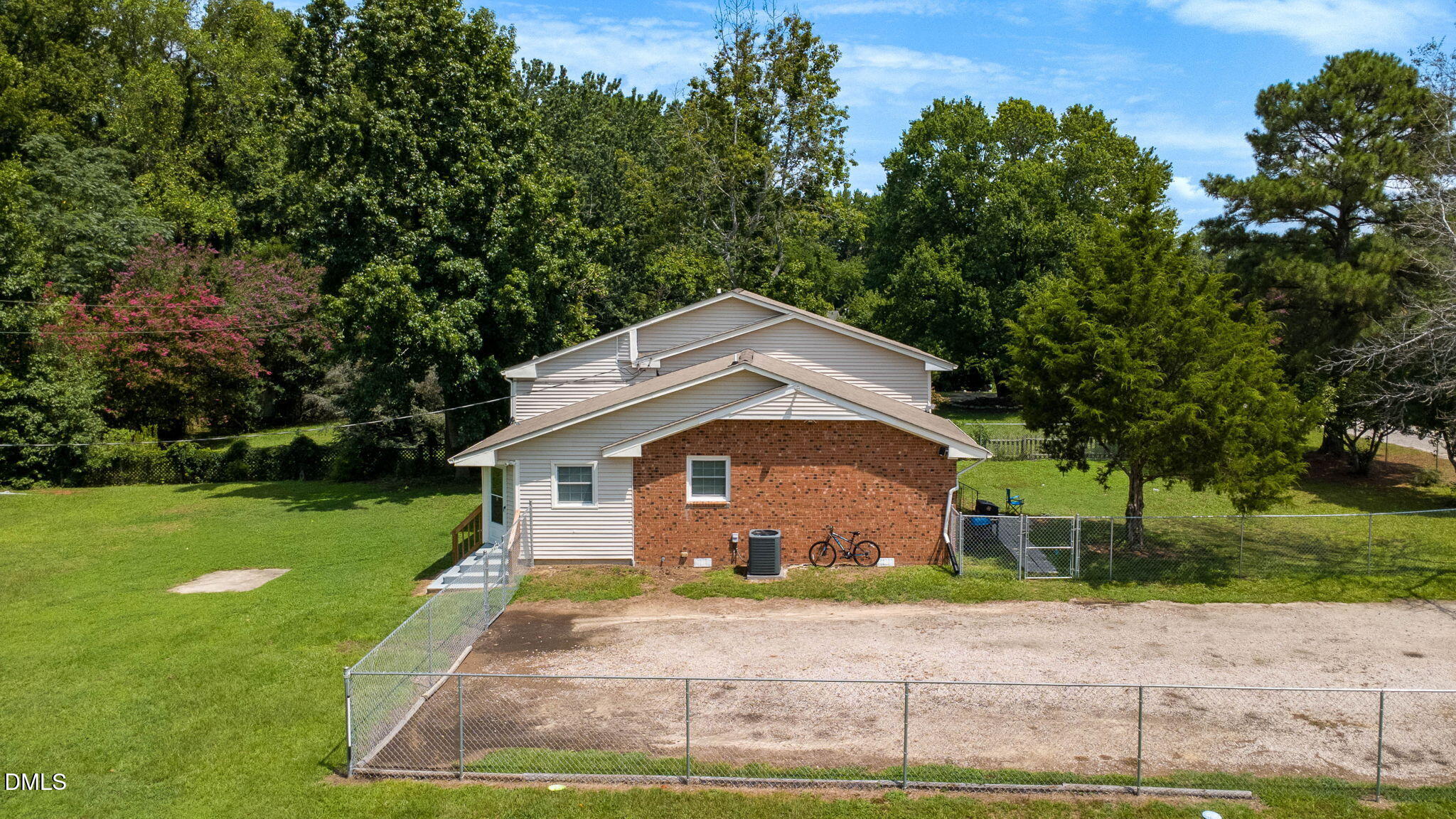 3761 Wakefield Lane
