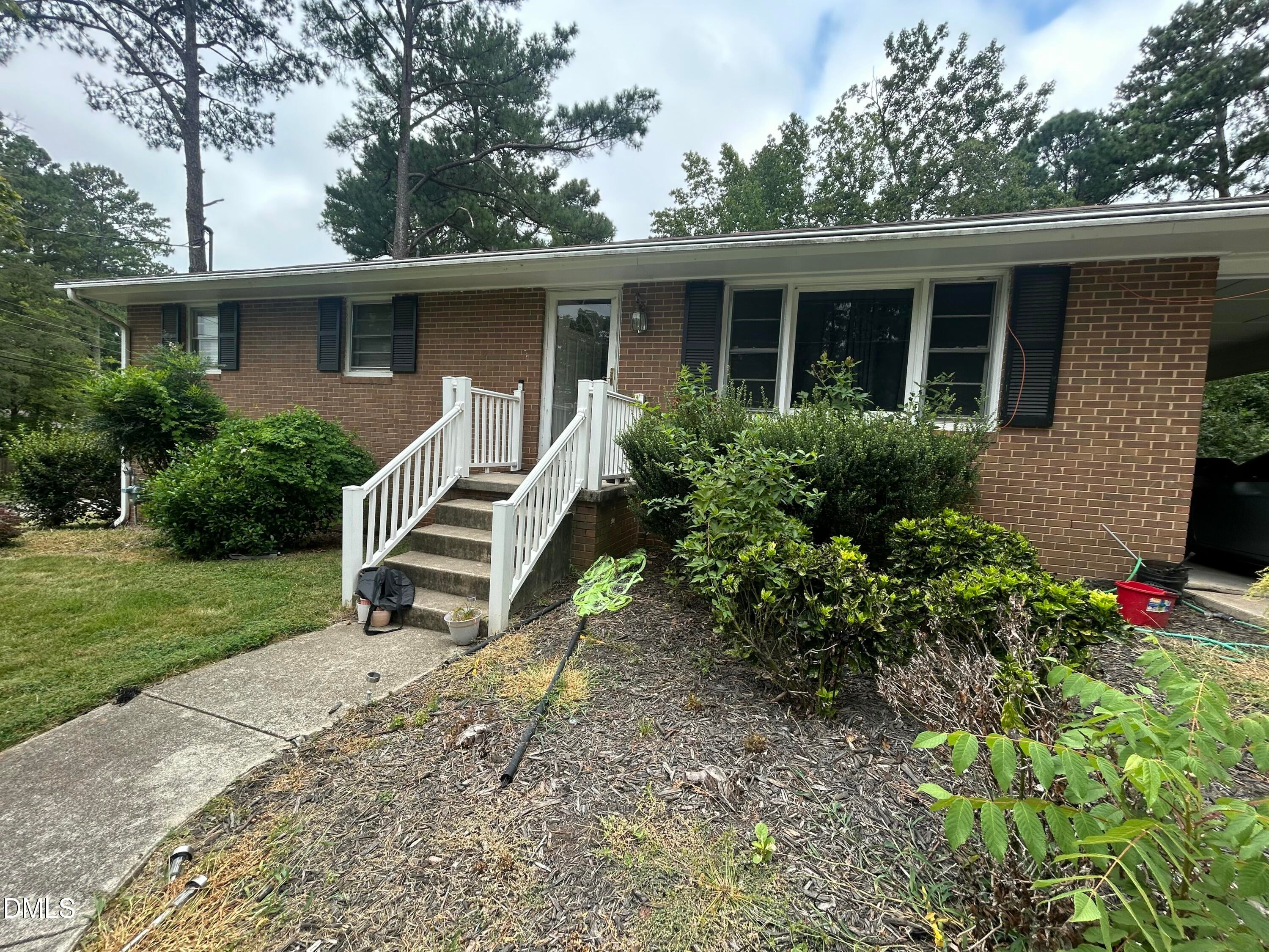 3401 Victor Place
