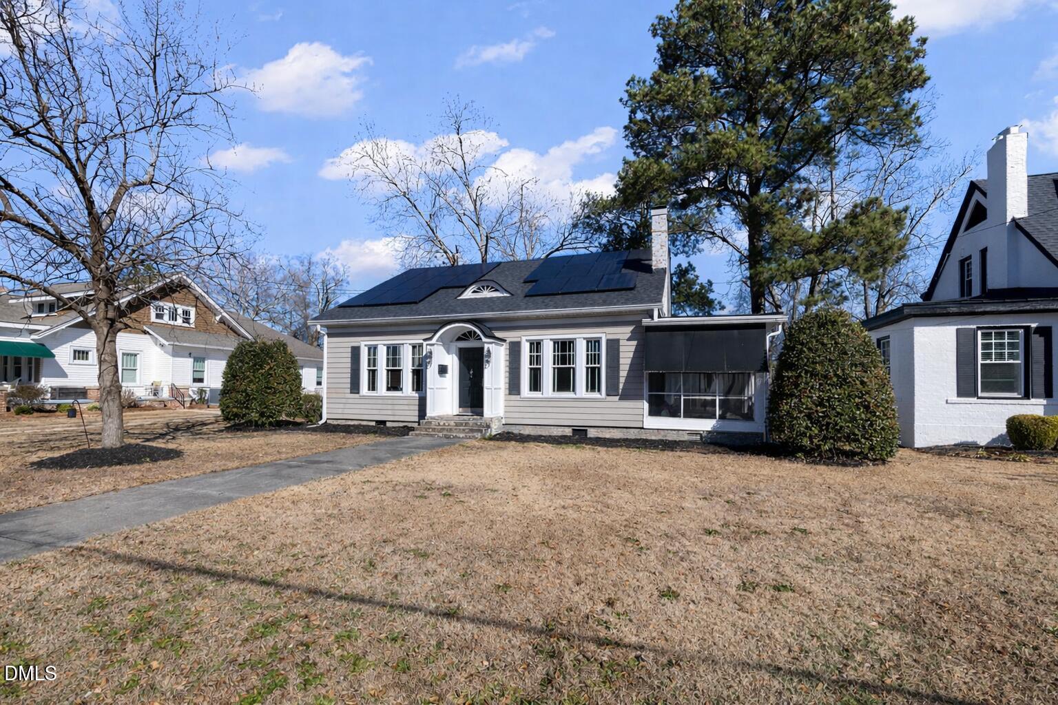 604 W Divine Street