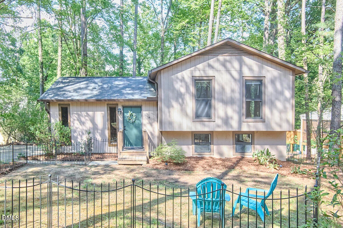 1114 Saxony Drive
