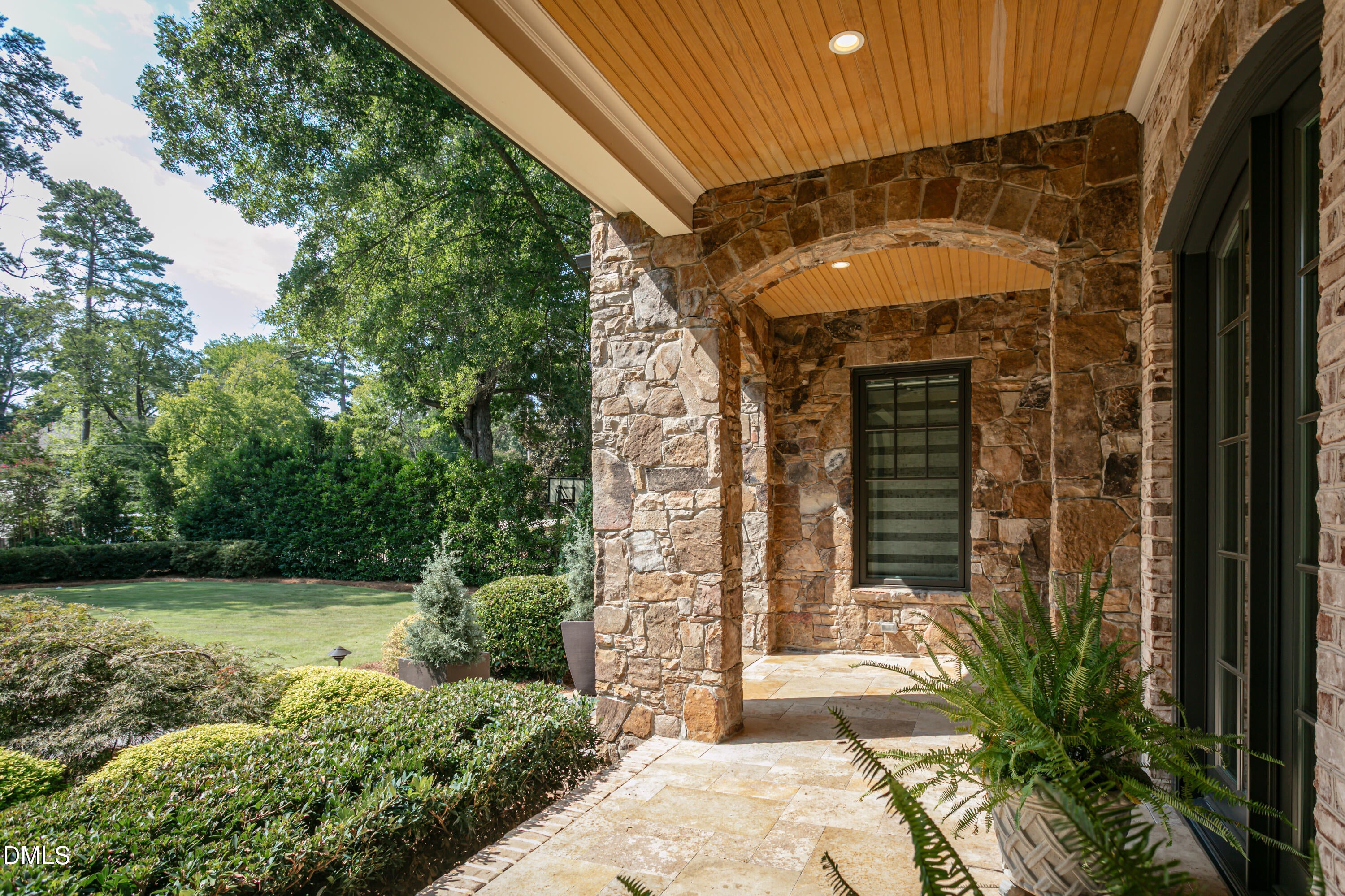 906 Lake Boone Trail