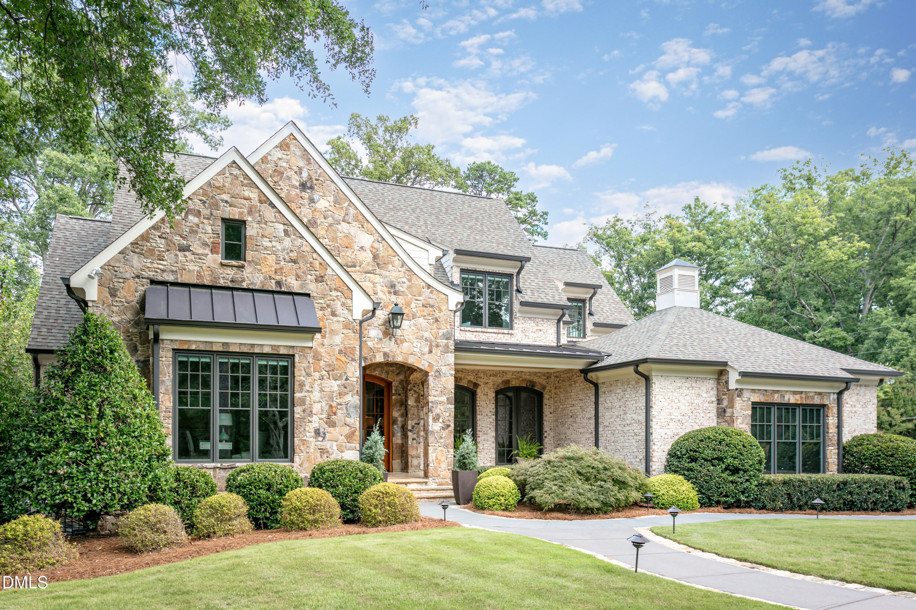 906 Lake Boone Trail