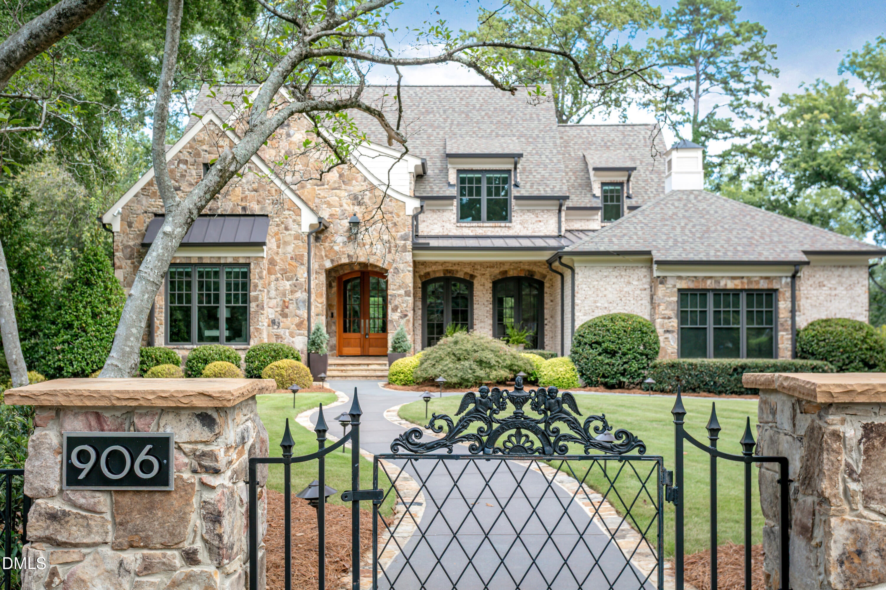906 Lake Boone Trail