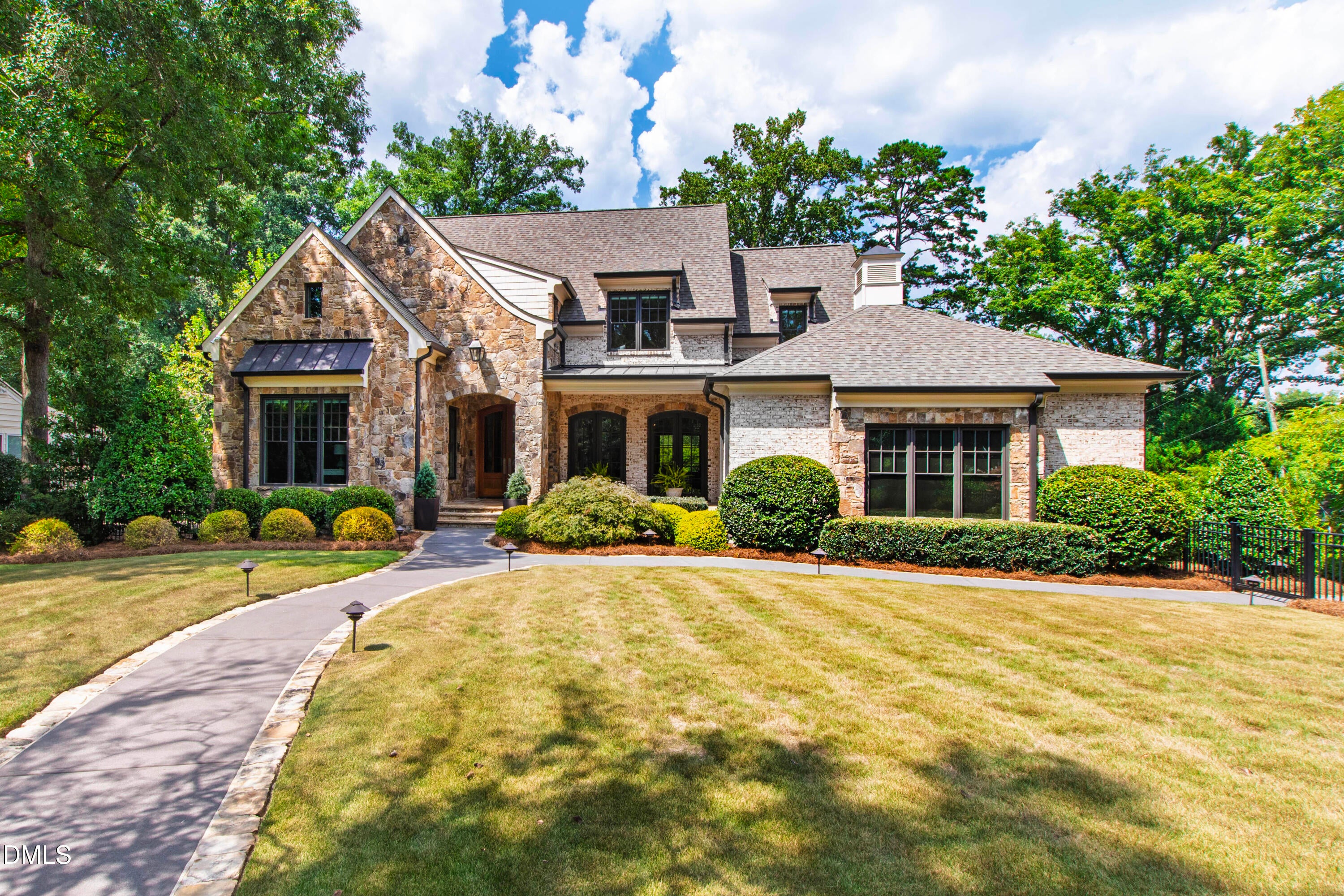 906 Lake Boone Trail