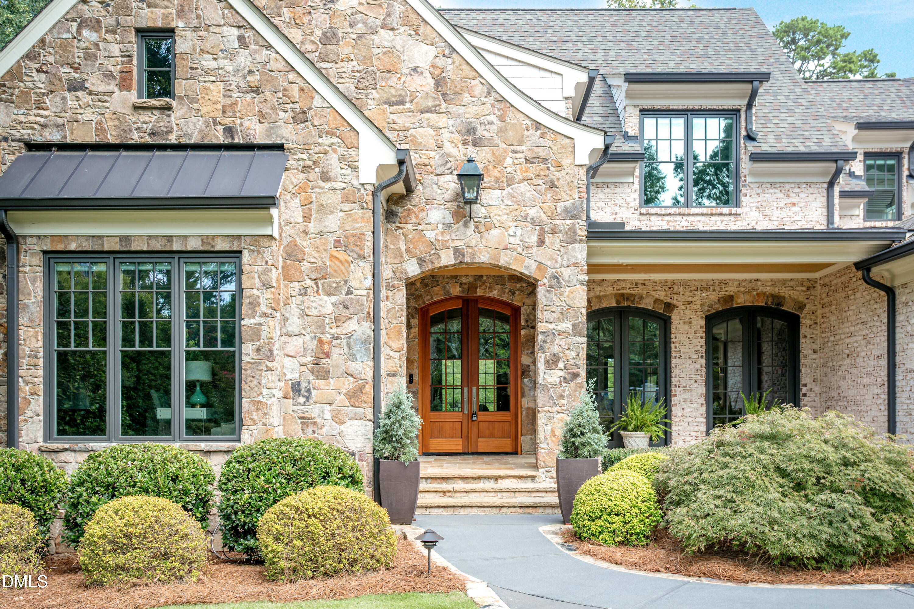 906 Lake Boone Trail