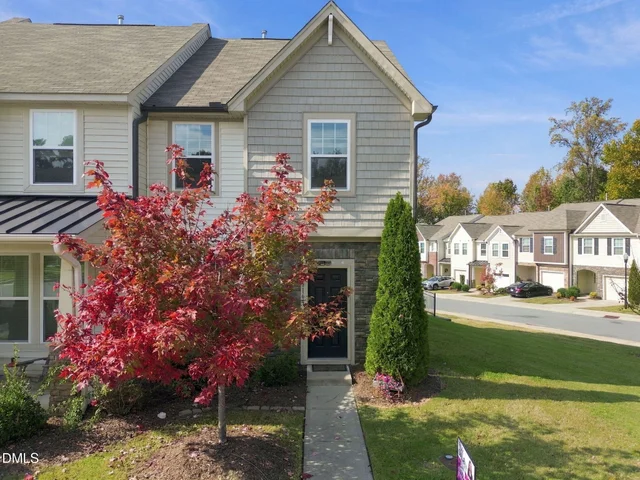 1164 Kenross Drive, photo 2 of 51