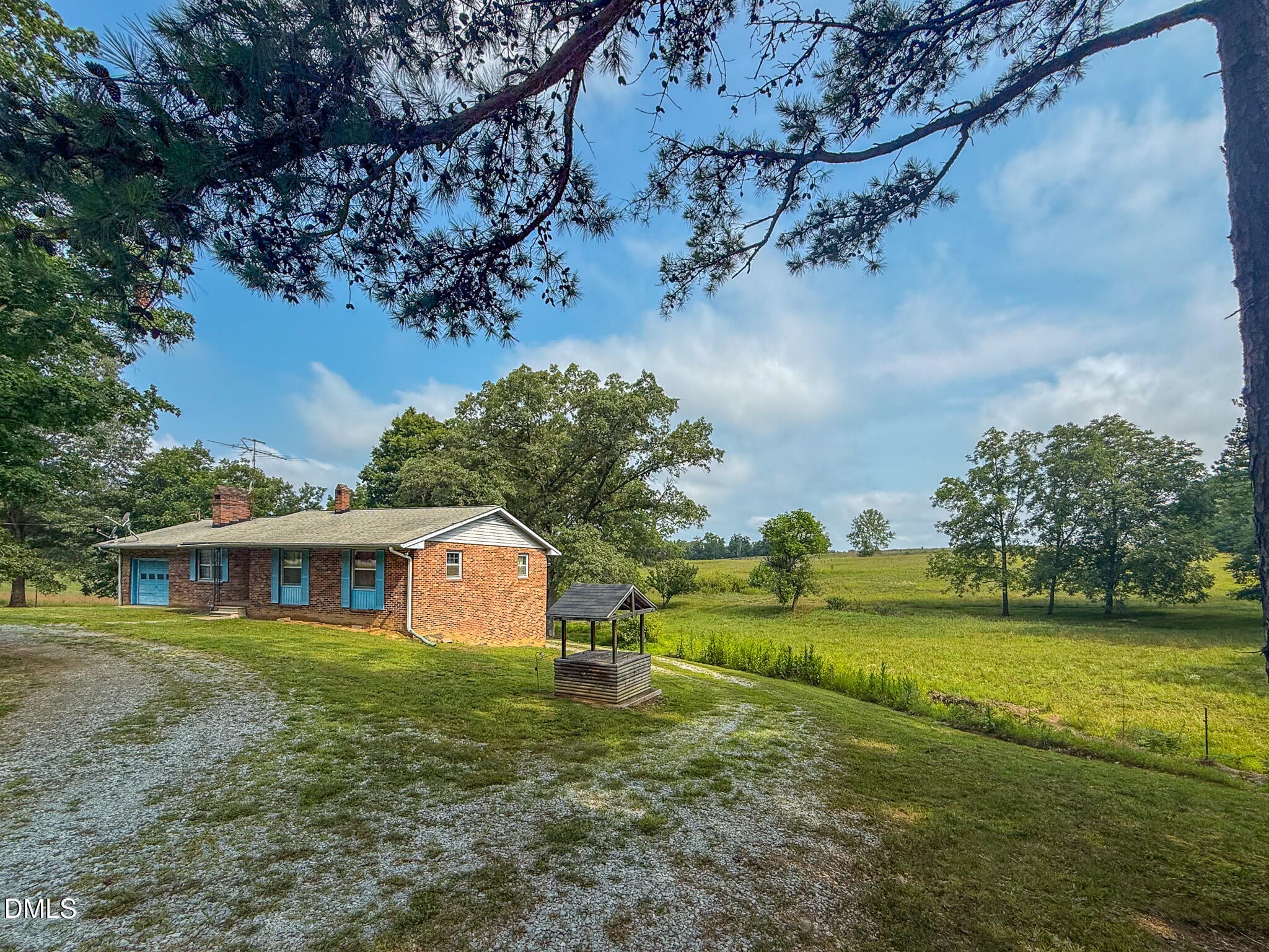 2072 Edwin Robertson Road