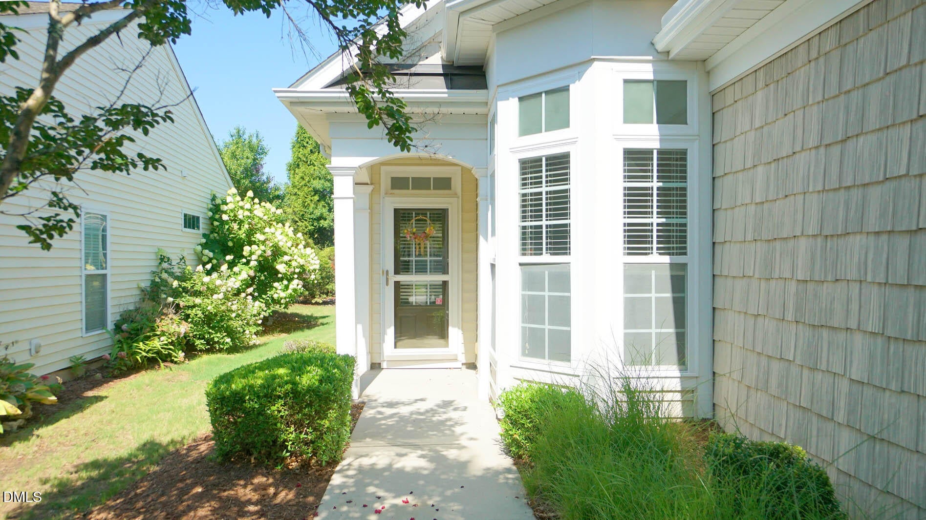 542 Tomkins Loop