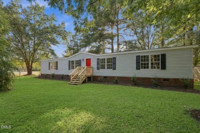 302 Vass Road Spring Lake NC 28390