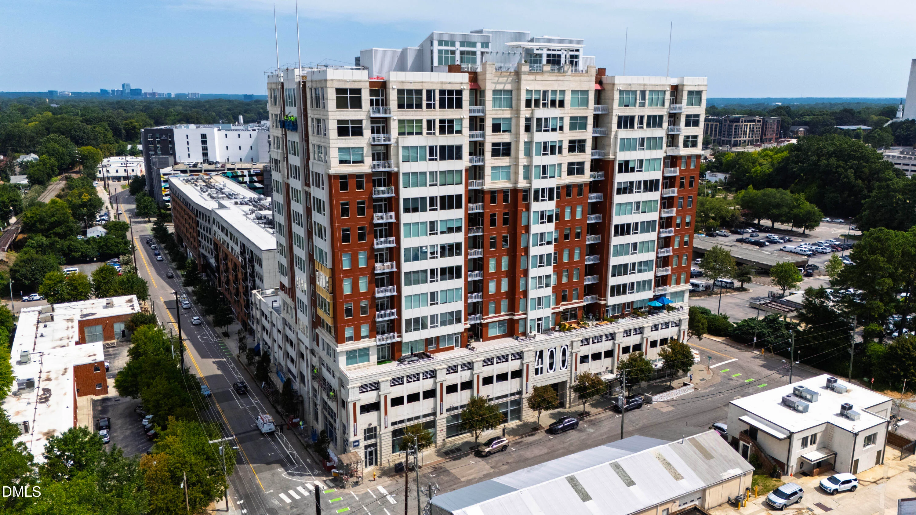 400 W North Street Unit 1604