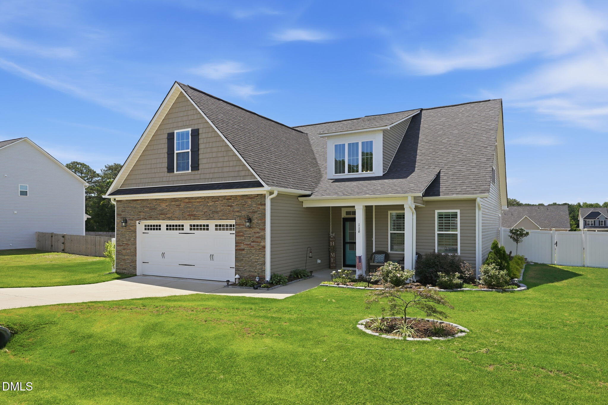 116 Looping Horse Circle